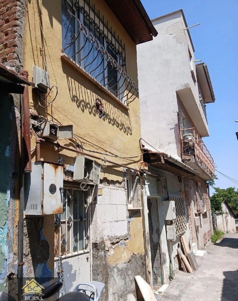 Bursa Yıldırım Emirsultan Da 2 Adet Müstakil Ev Bahçeli