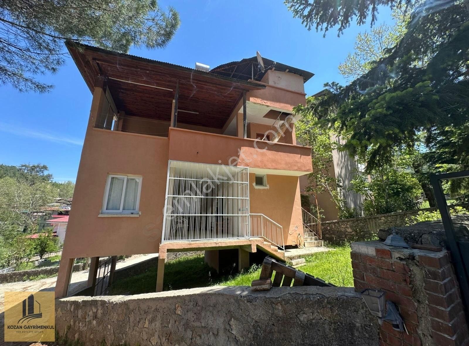 Kozan Gayrımenkul Horzumda Süper Konumda Yayla Evi Yazlık