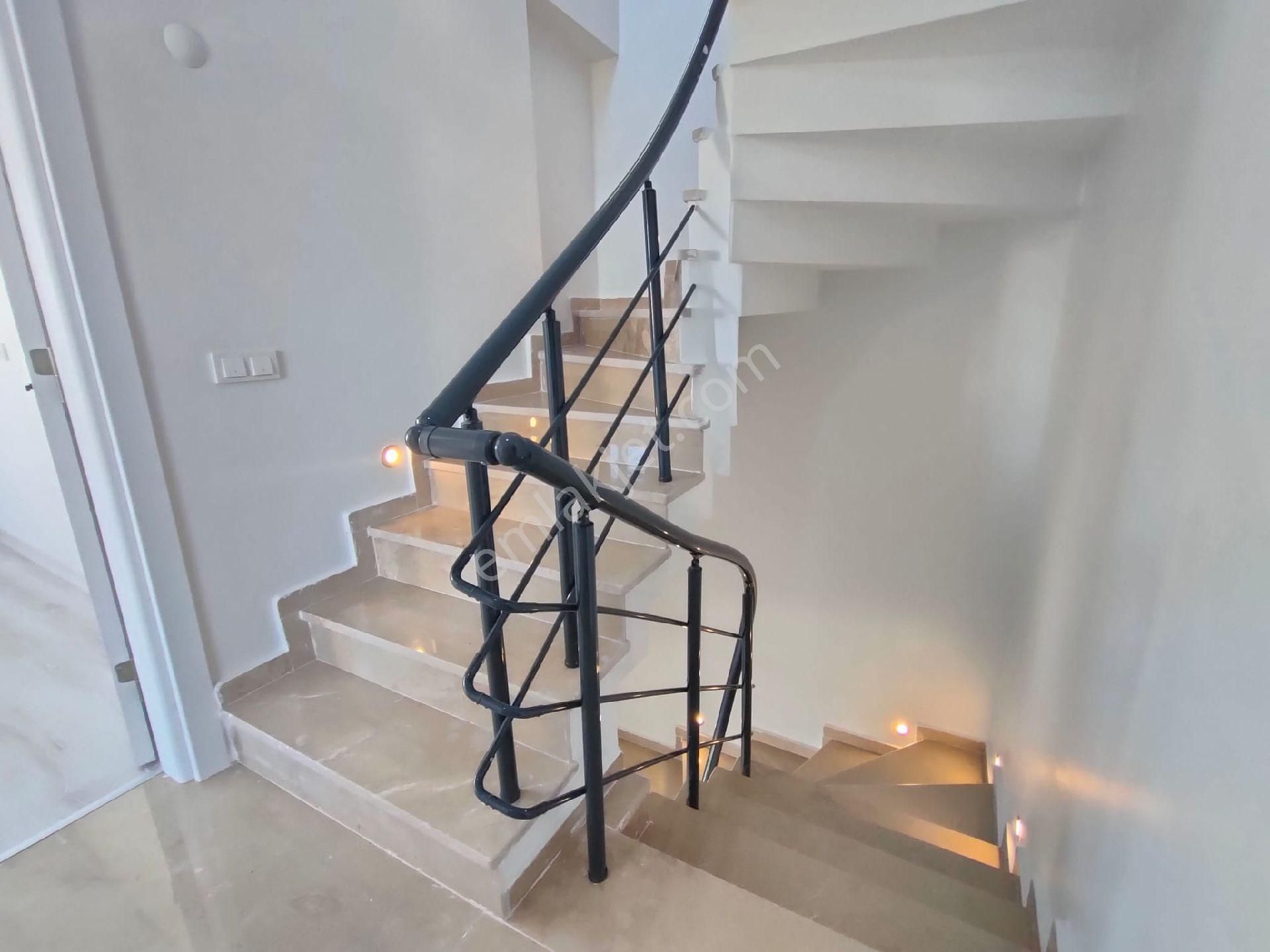 M.ereğlisi Dereağzı Mah. Satılık Lüks Villa Deniz Manzaralı - Görsel 21