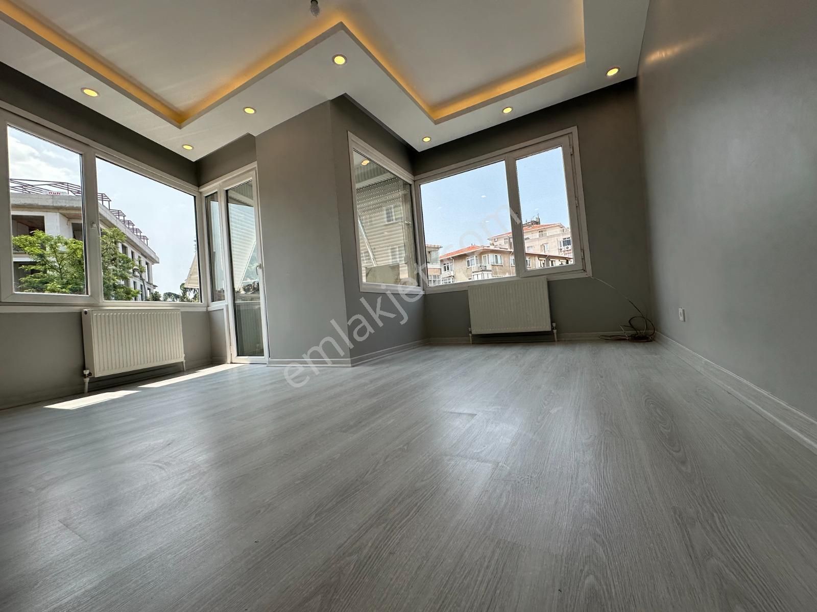 ▃artemin▃küçükyalı'da Mimari Dekorlu, Balkonlu Ön Köşe 90m² 2+1!