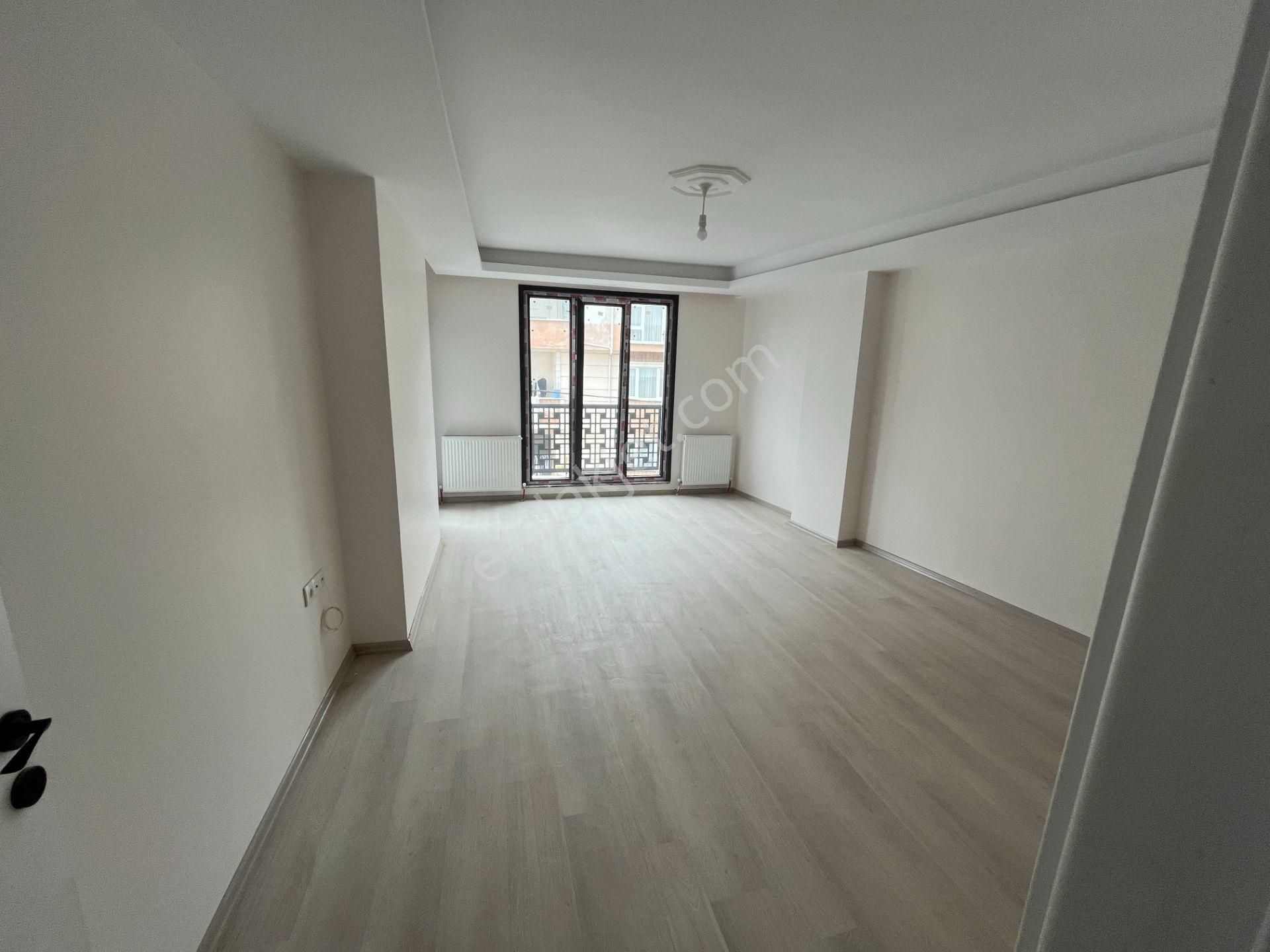Samandıra A.gazi Mahallesinde Asansörlü 3+1 Sıfır Lüks Daire