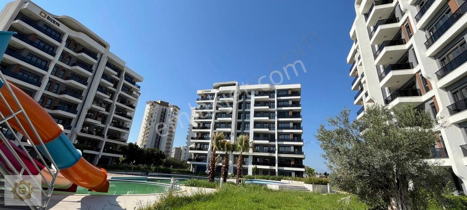Altıntaş'ta Lüks Rezidans, Havuzlu, 3 Cepheli, Arakat, Geniş 3+1