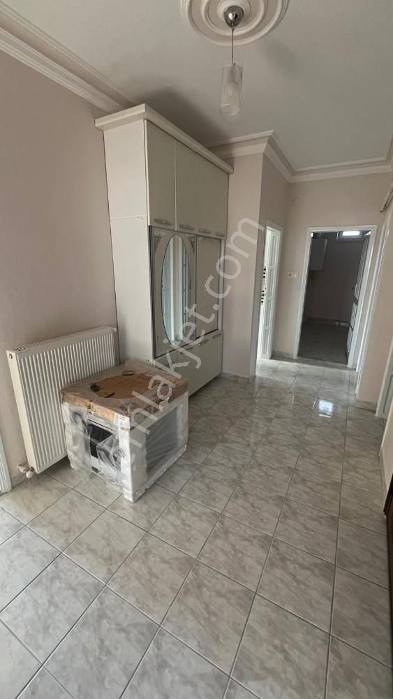 Anadolu Emlaktan Süper Genişlikte 3+1 Kiralık Daire