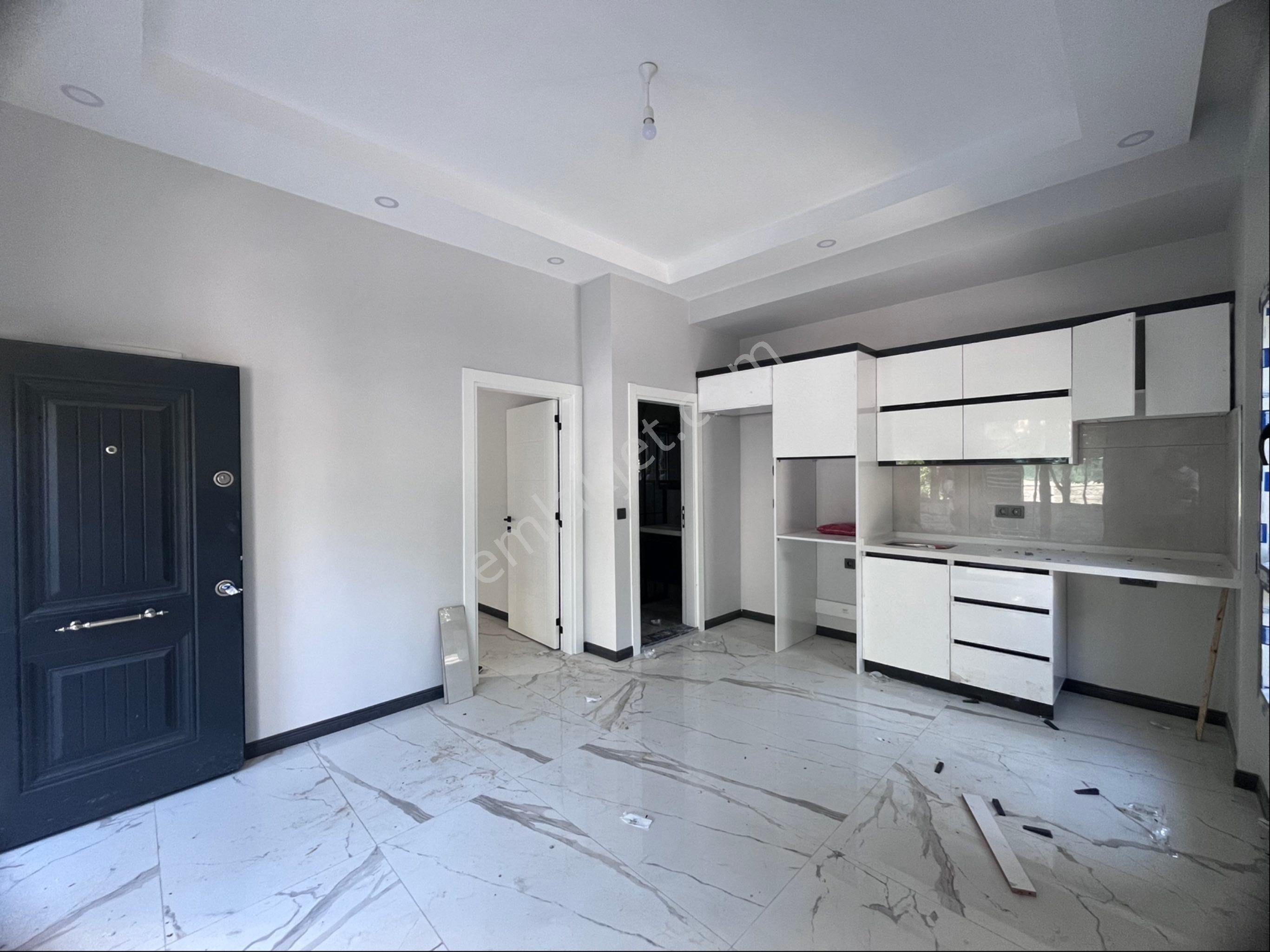 Tuzla Mahallesi’nde 1+1 Yerden Isıtma Elektrikli Panjur Satılık Daire