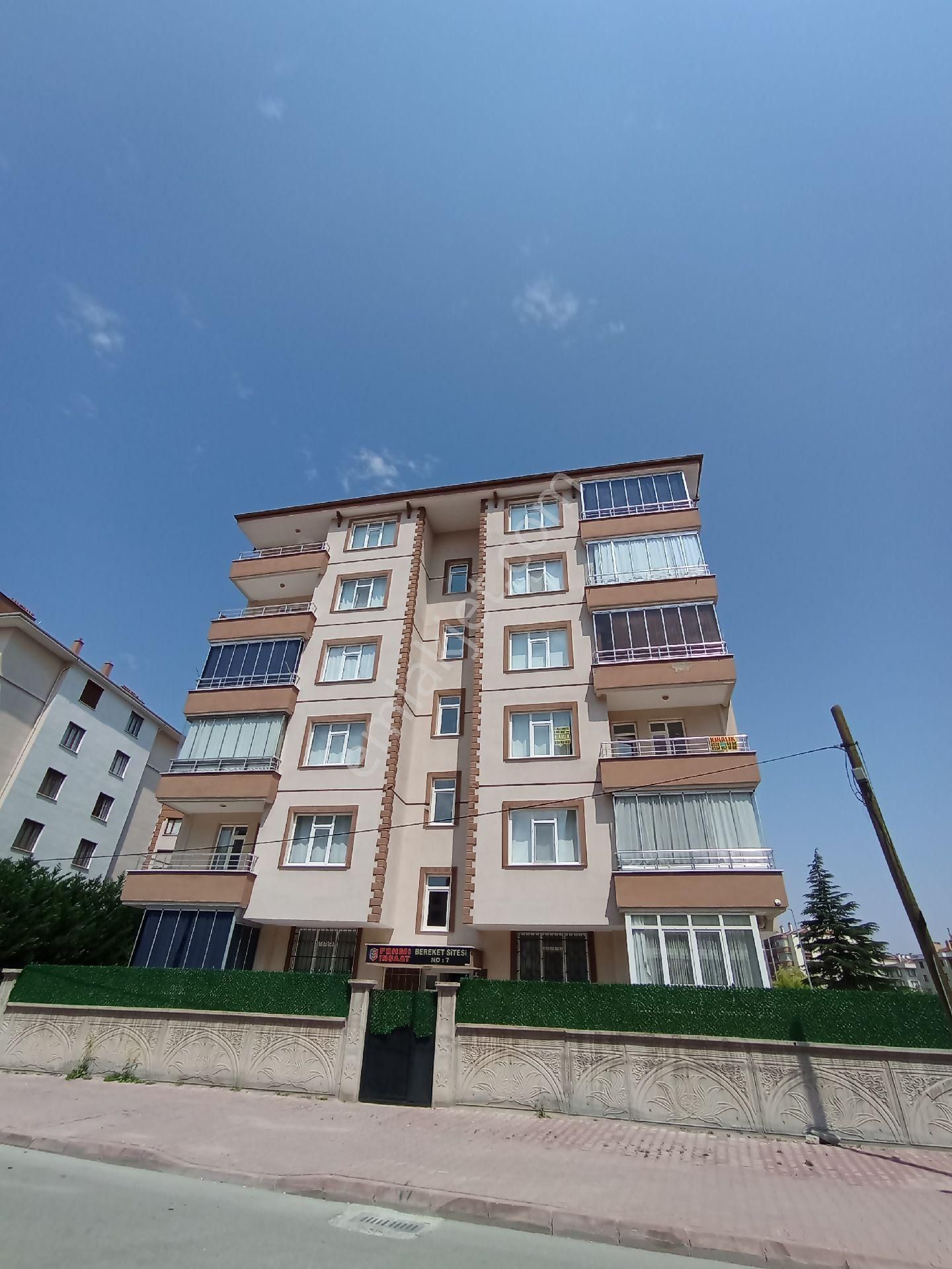 Fetih Cad.ulubatlı Hasan Arakat 3+1