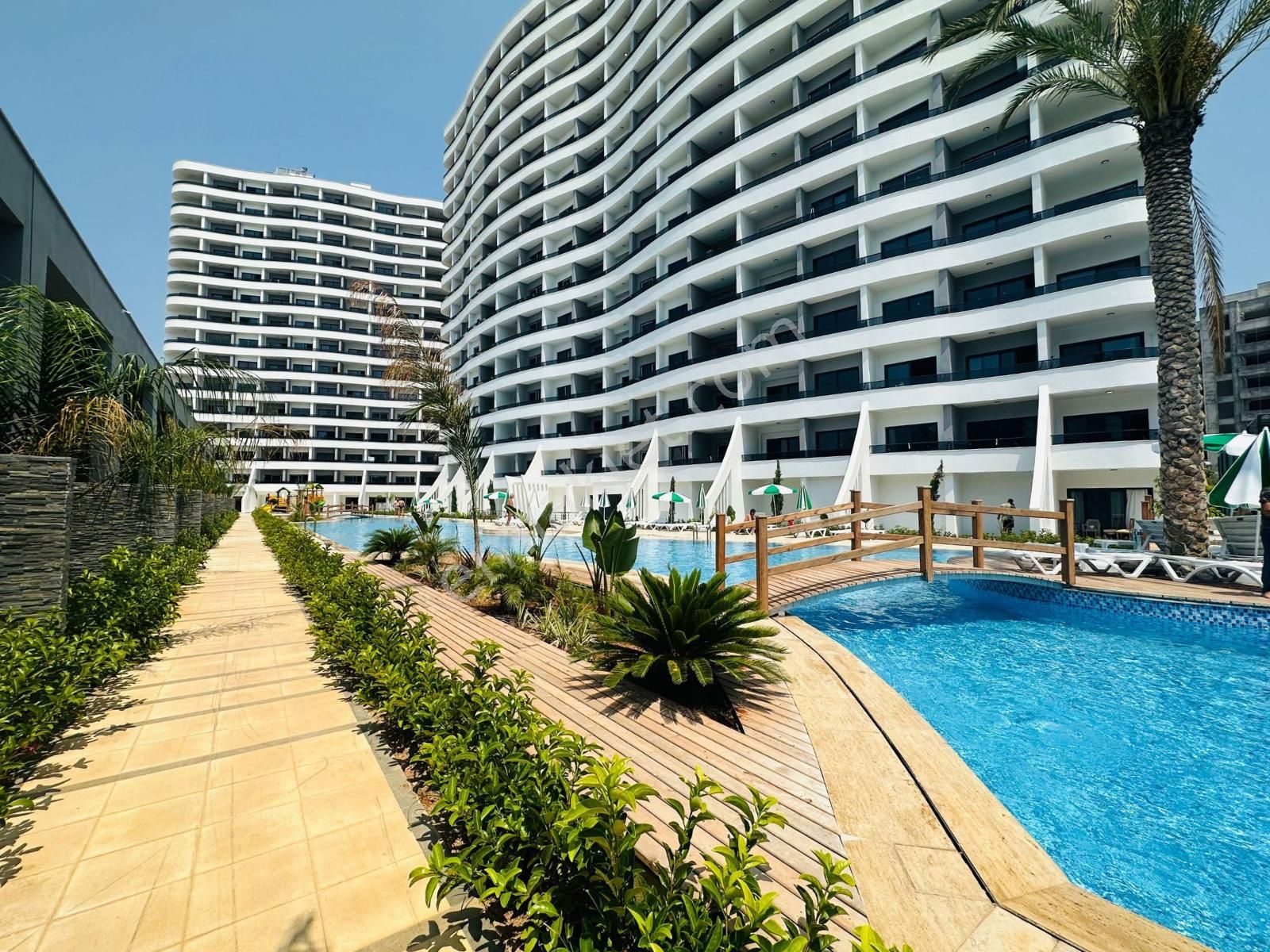 Ethereal'den Erdemli Bulut Gloria'da Aquapark Havuzlu Eşyalı 1+1