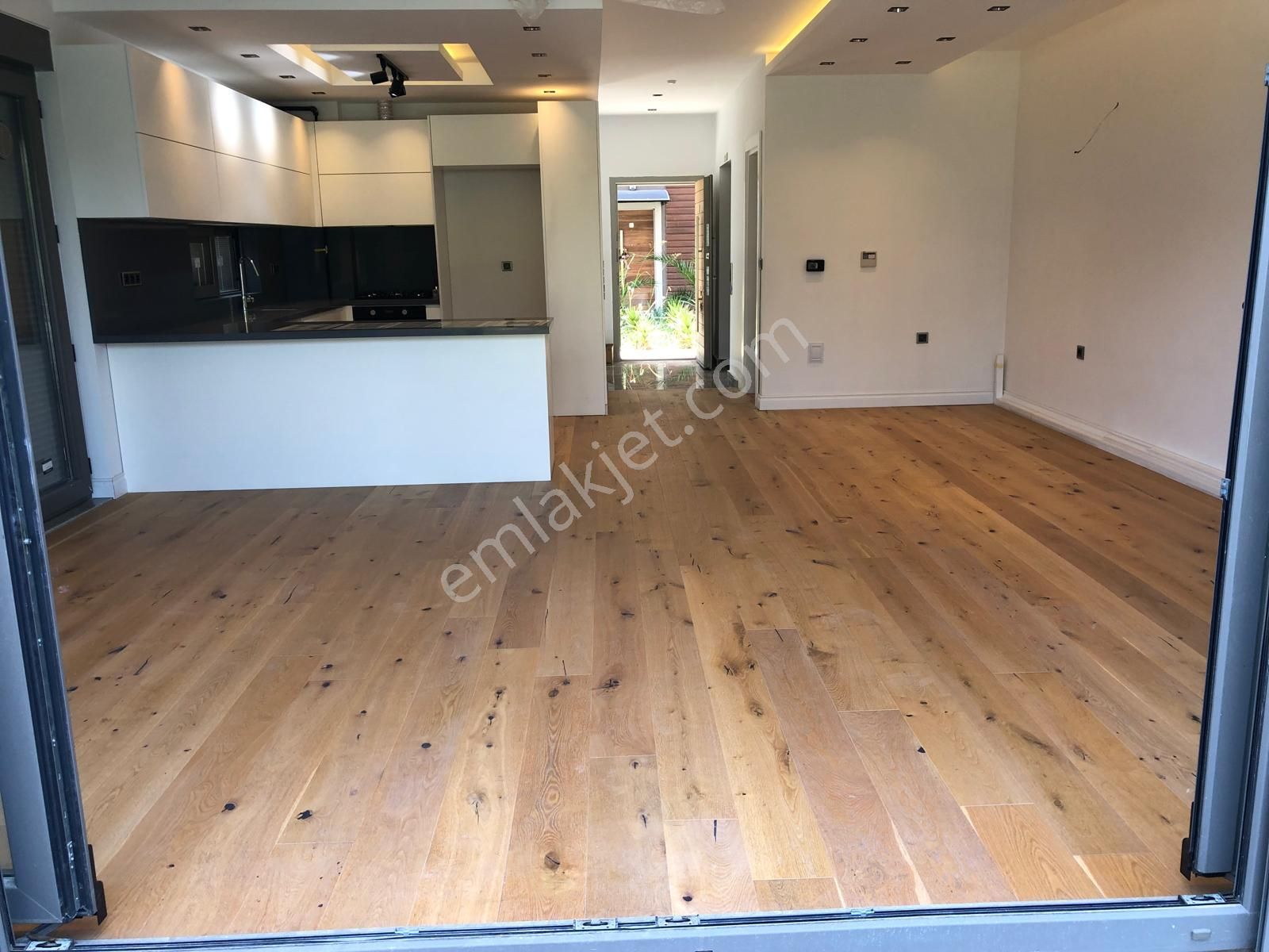 Adam Emlak'tan.konyaaltı.mollayusuf Mah Herşey Bağımsız Ultra Lüx Özellikli Villa