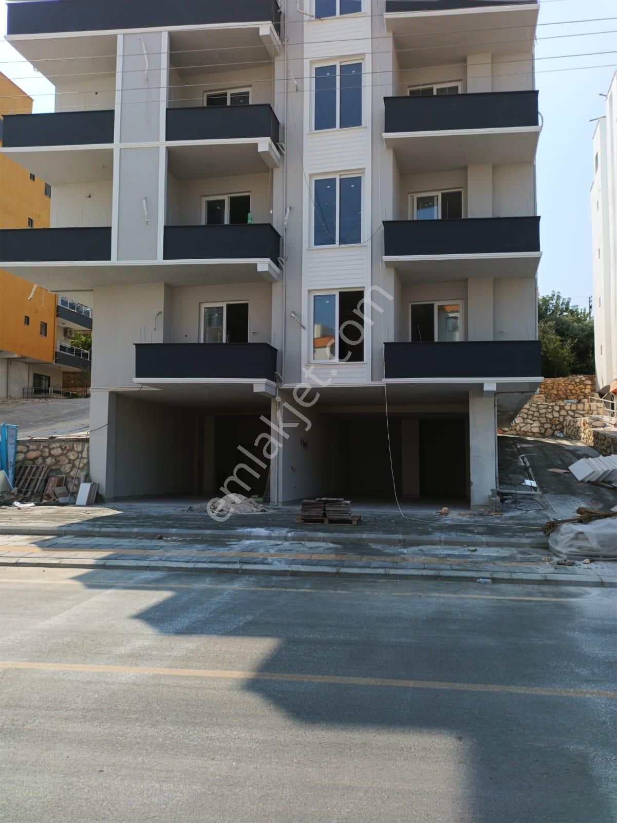 Mersin Taşucu Merkezde Satılık Dükkan