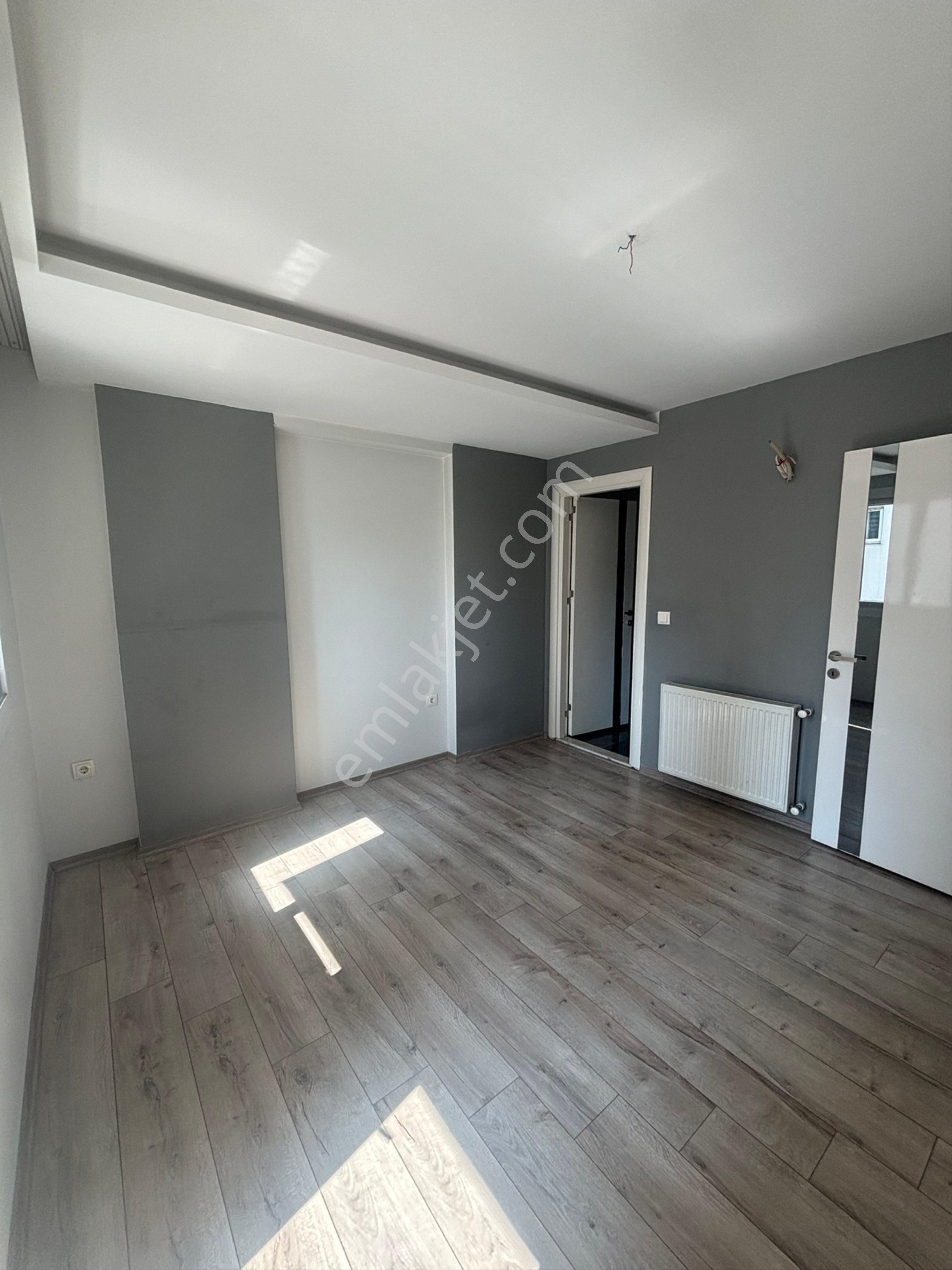 Pınar'da Düşük Katlı Binada 2+1+çift Banyolu Doğalgazlı Kiralık