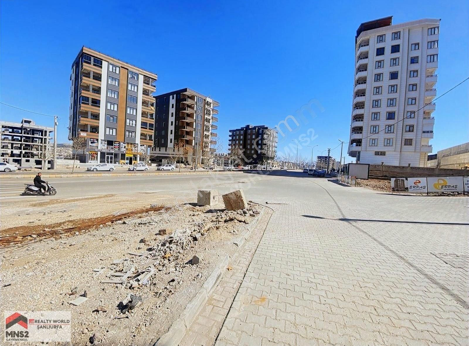 Realty World Mns2 İbrahimden Çardaklıkayada Sıfır Eşyalı 1+1