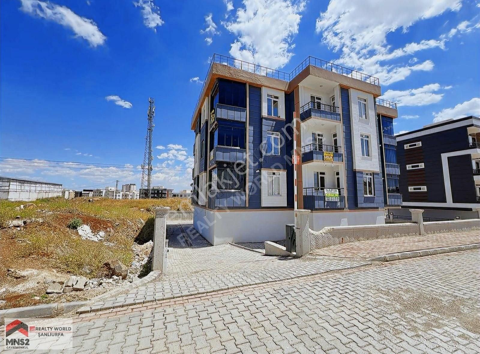 Realty World Şahin Öncelden Ful Eşyalı 1+1