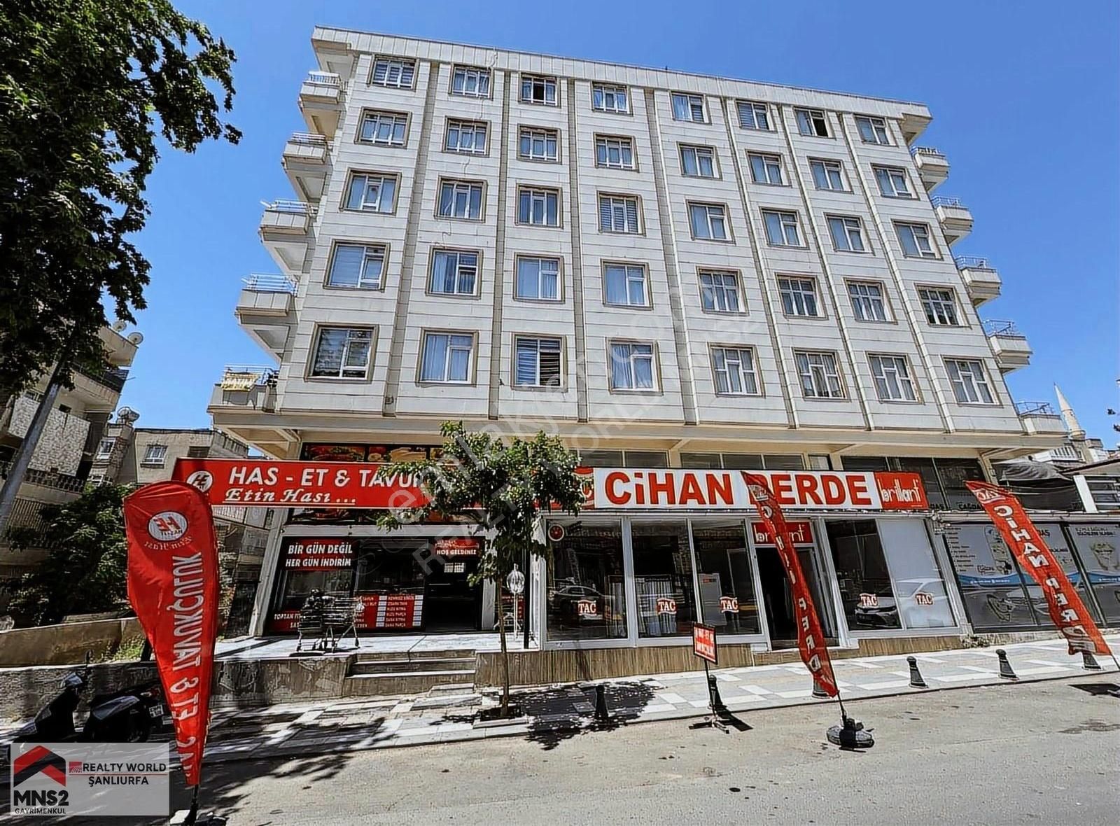 Realty World Mns2 Gayrimenkul Velat'tan Süper Konumda Dükkan