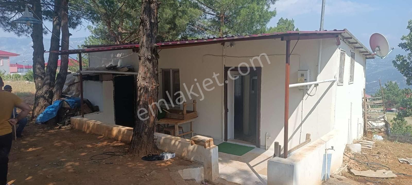 Pozantı Kar Emlak Tan Yeni Konacık Efes Sitesi Altında Yaylalık 1+1 Satılık Müstakil Ev