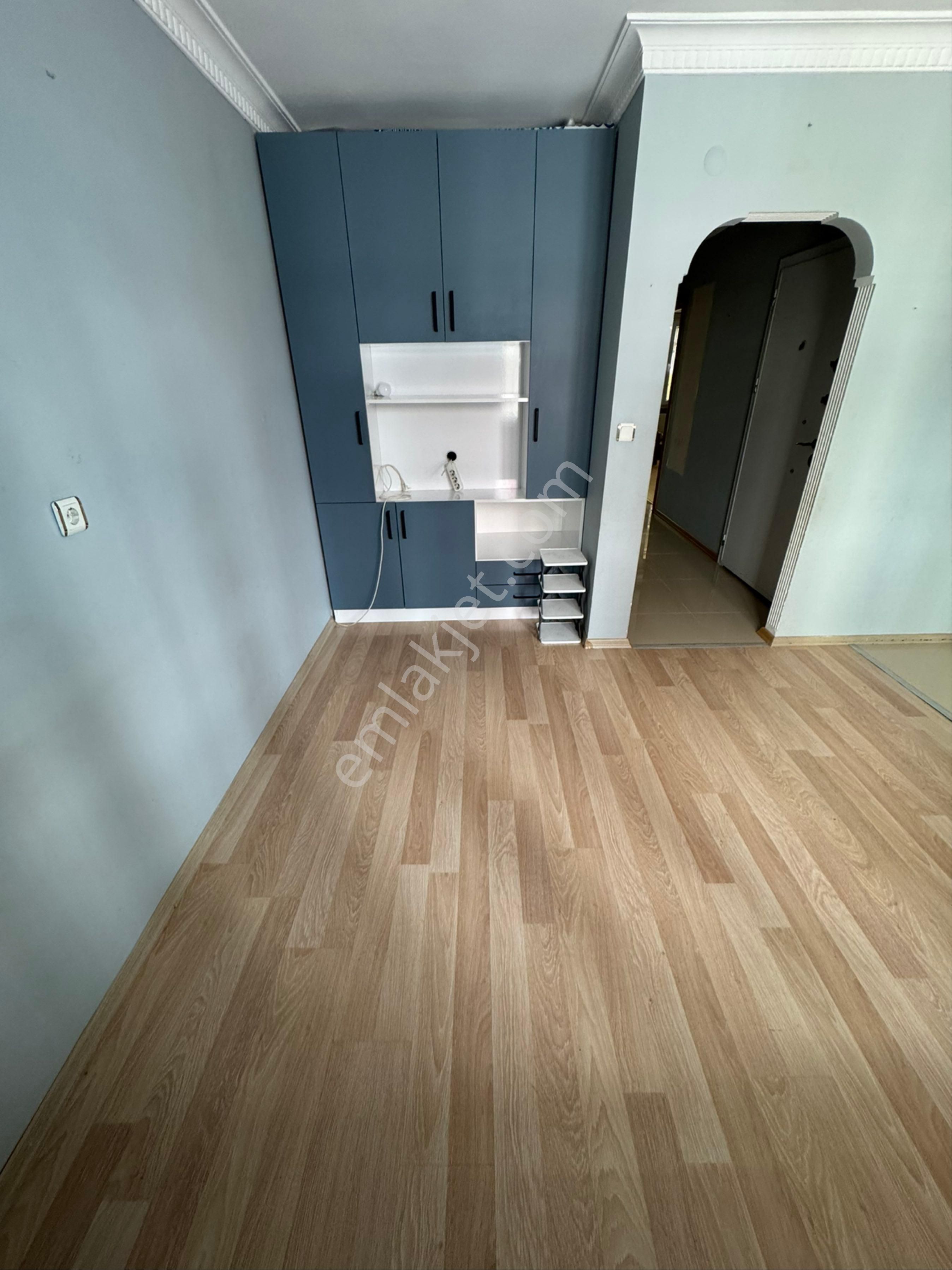 İncirtepe Mah Atalay Caddesinde Satılık 85 M² Asansörlü İskanlı Yüksek Giriş Daire