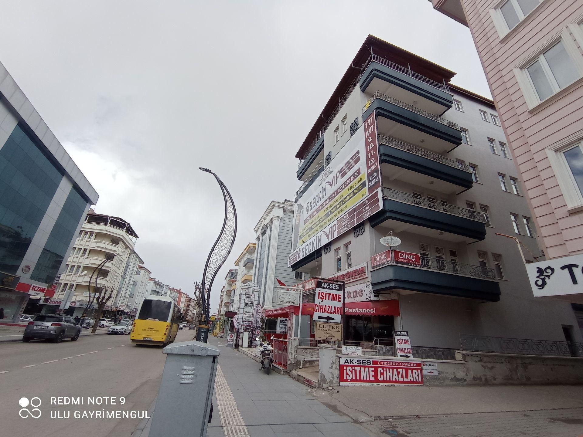 Aksaray Merkez Çarşı Kiralık 3 Katlı İşyeri