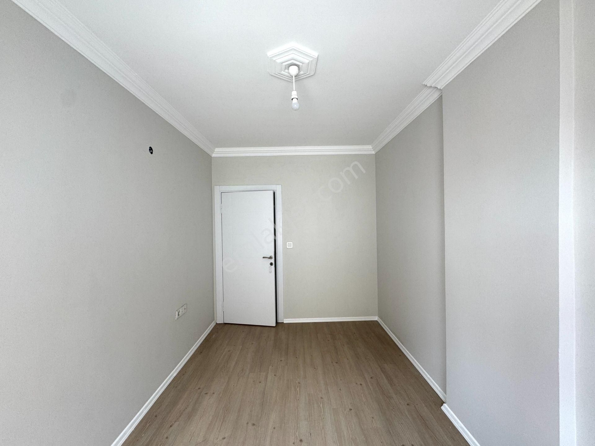 Gebizli Mahallesi Asansörlü Ayrı Mutfaklı Geniş Dubleks - Görsel 13