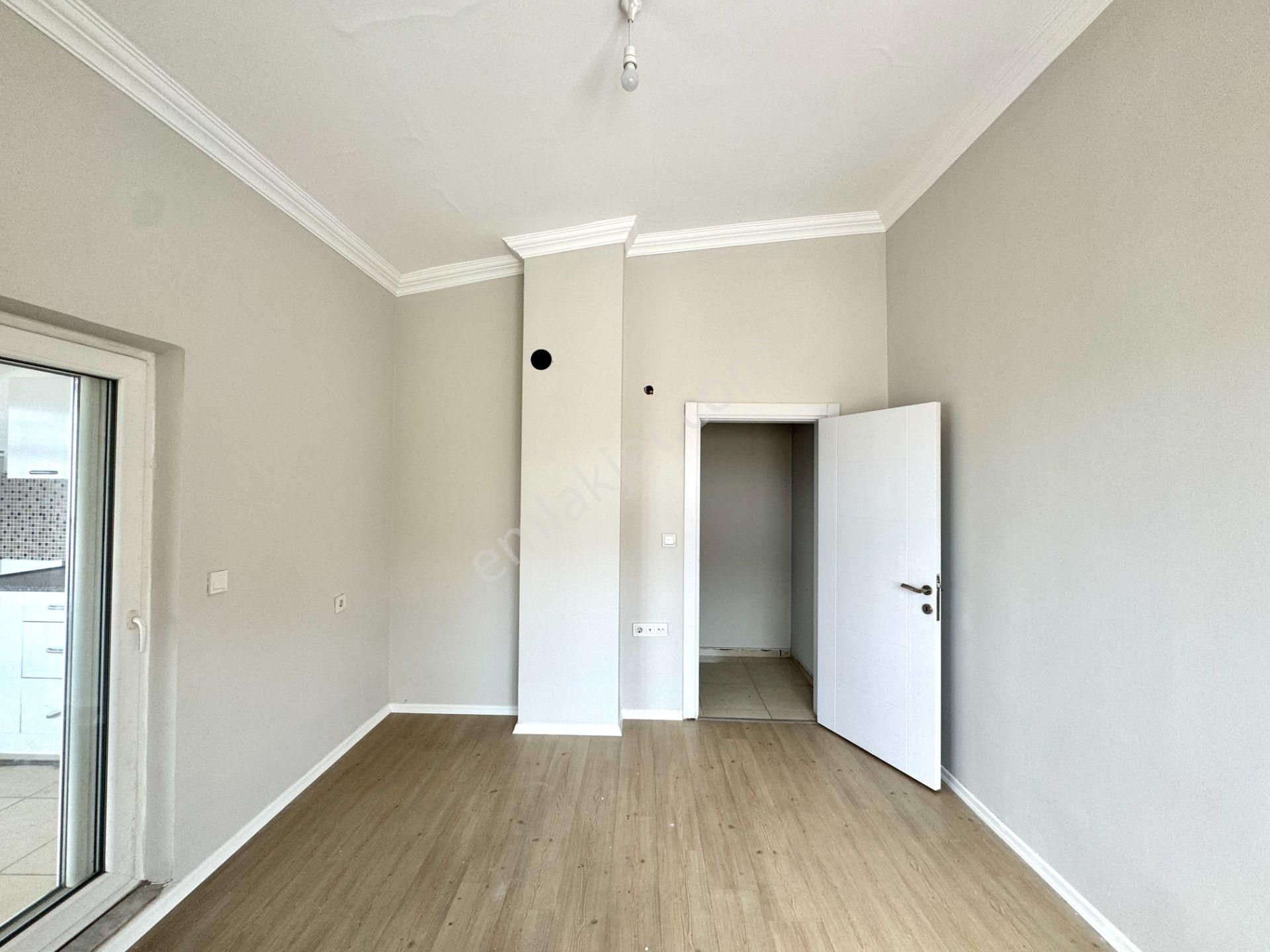 Gebizli Mahallesi Asansörlü Ayrı Mutfaklı Geniş Dubleks - Görsel 24