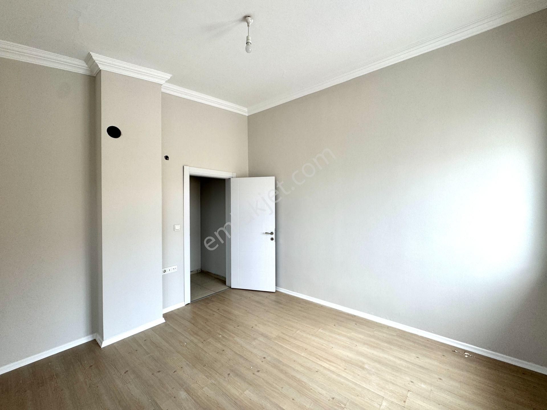 Gebizli Mahallesi Asansörlü Ayrı Mutfaklı Geniş Dubleks - Görsel 23