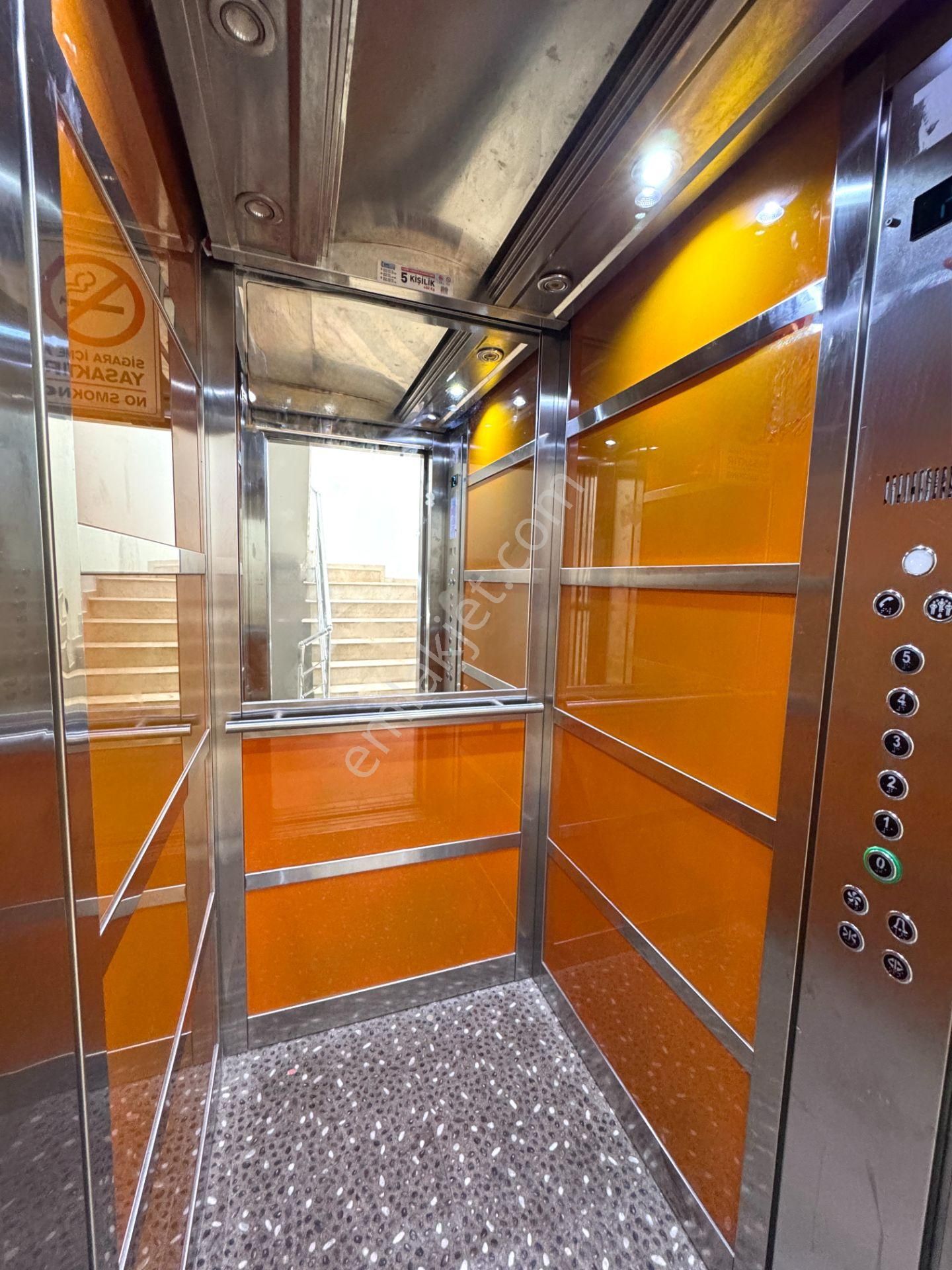 Gebizli Mahallesi Asansörlü Ayrı Mutfaklı Geniş Dubleks - Görsel 31