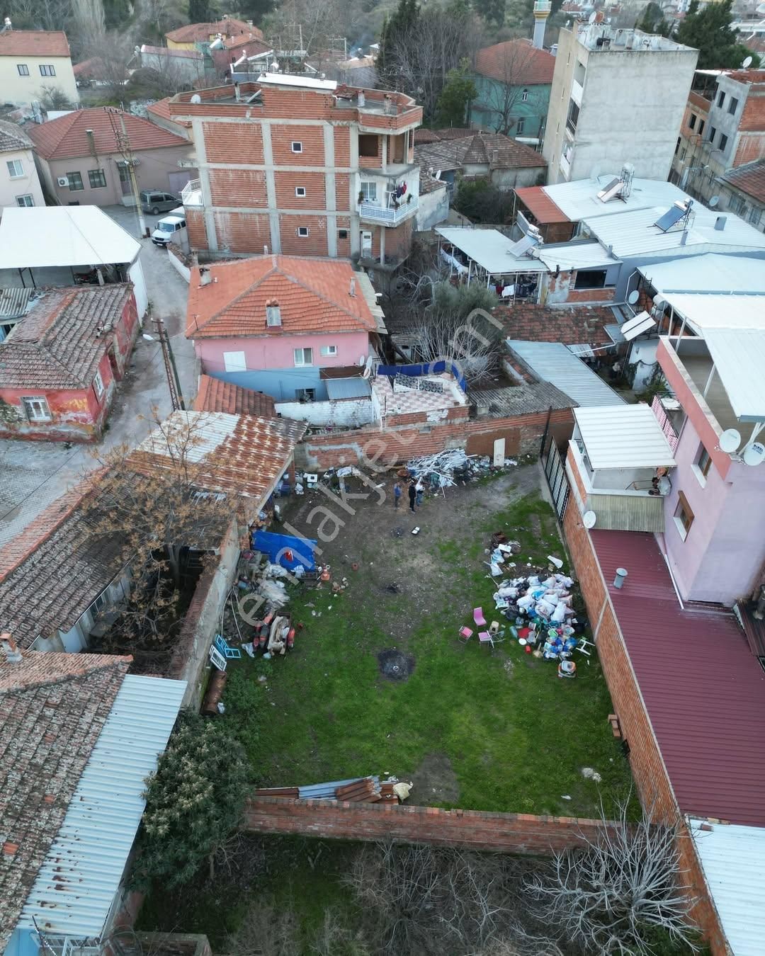 🏗️ Kemalpaşa Bağyurdu’nda 176 M² 3 Kat İmarlı Arsa!