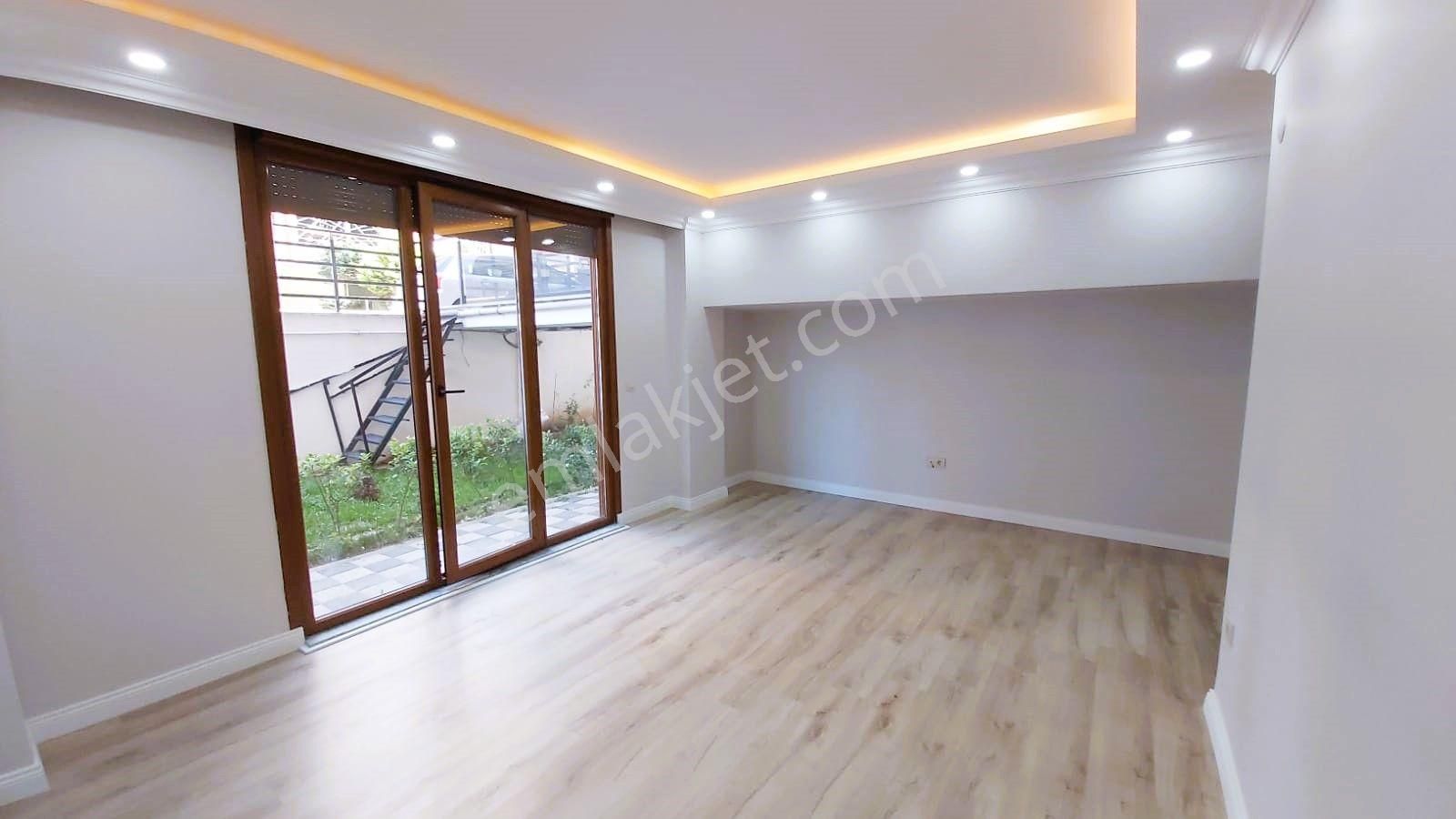 Süreyya Plajında Bahçe Kullanımlı 3+1 80 M² Daire