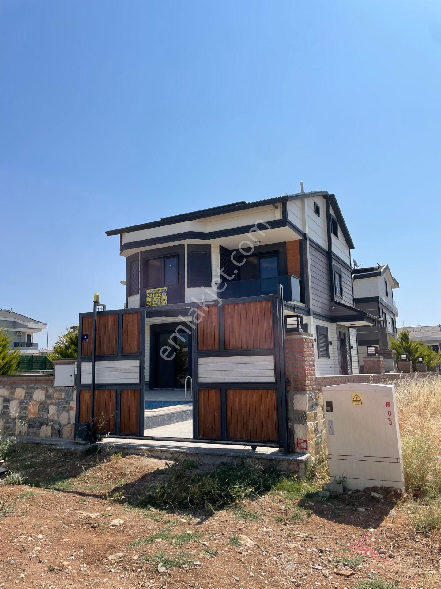 Didim Efeler'de Kelepir 5+1 Tam Müstakil Havuzlu Akıllı Villa
