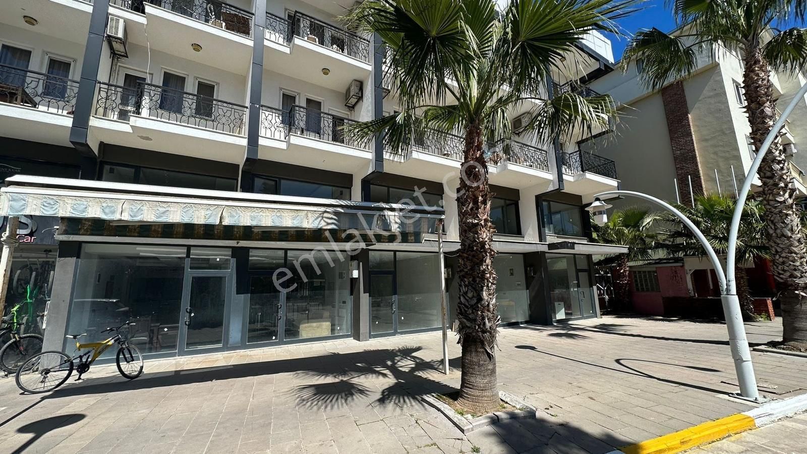 Belek Çarşı'da 550 M2 İstege Göre Boş Veya Eşyalı Dükkan