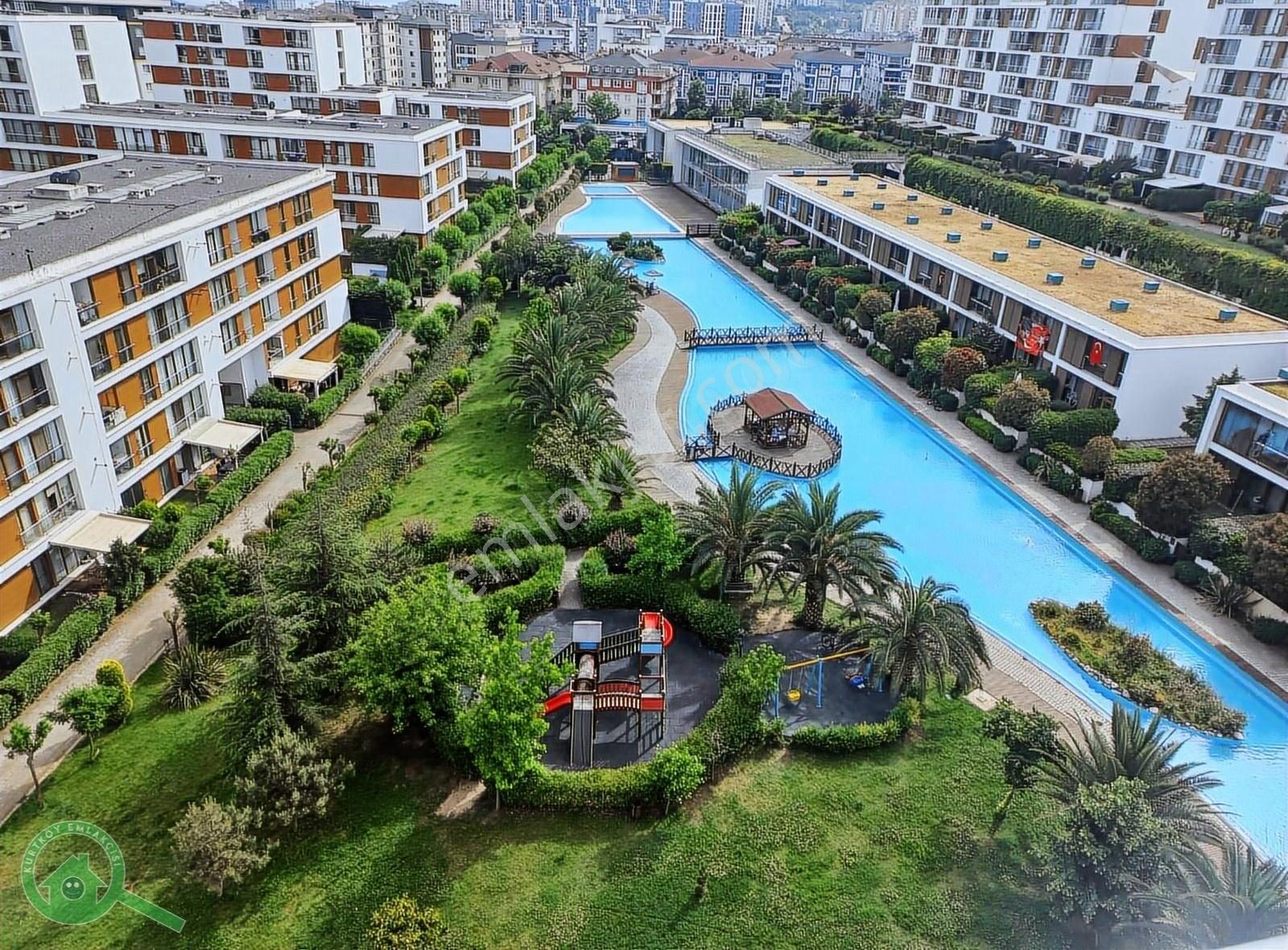 Konsept İstanbul Sitesi En Büyük Tip Peyzaj Ve Havuz Manzaralı