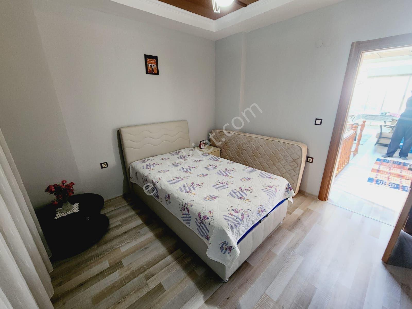 Kuşadası Güzelçamlı Yol Üzeri 4+2 Kısmi Eşyalı Satılık Tek Müstakil Villa - Görsel 19