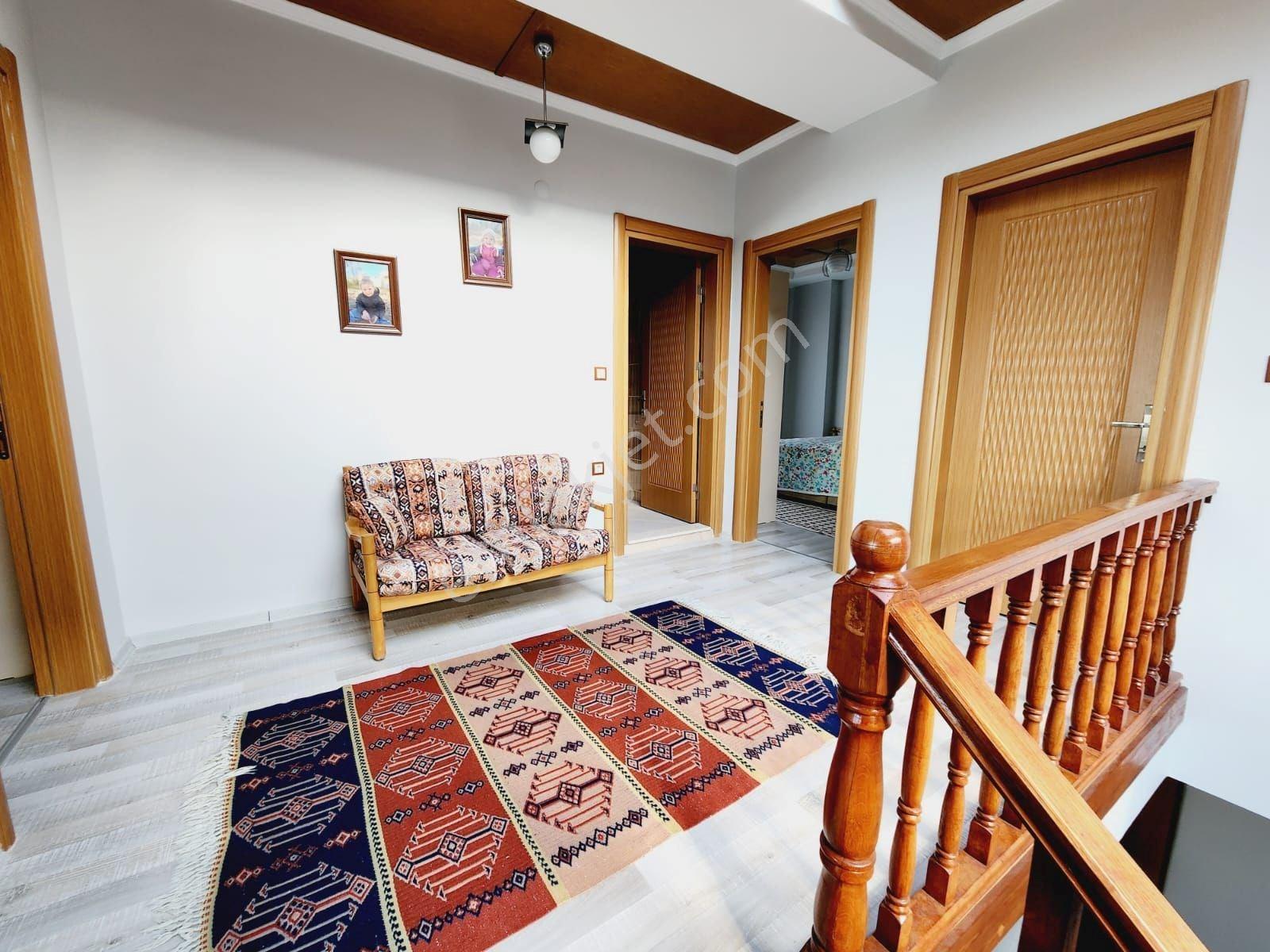 Kuşadası Güzelçamlı Yol Üzeri 4+2 Kısmi Eşyalı Satılık Tek Müstakil Villa - Görsel 15