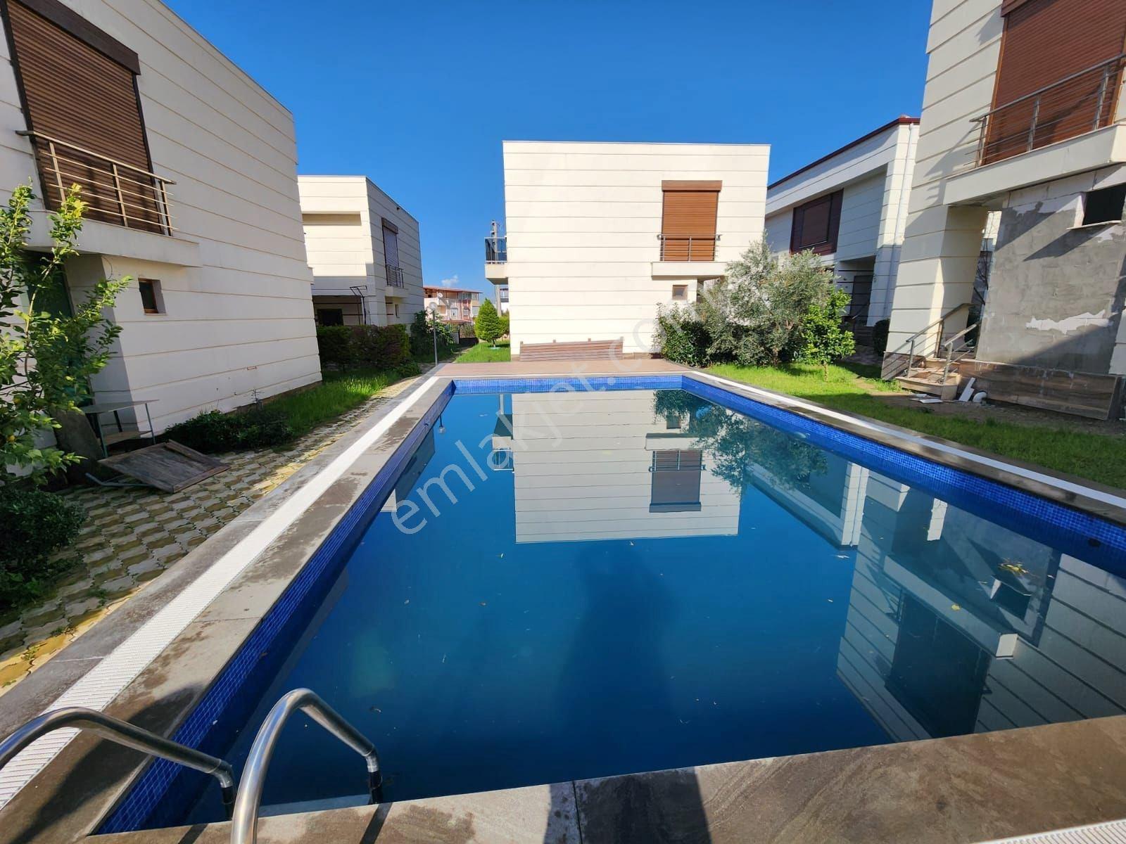 Kuşadası Güzelçamlı Yol Üzeri 4+2 Kısmi Eşyalı Satılık Tek Müstakil Villa - Görsel 27