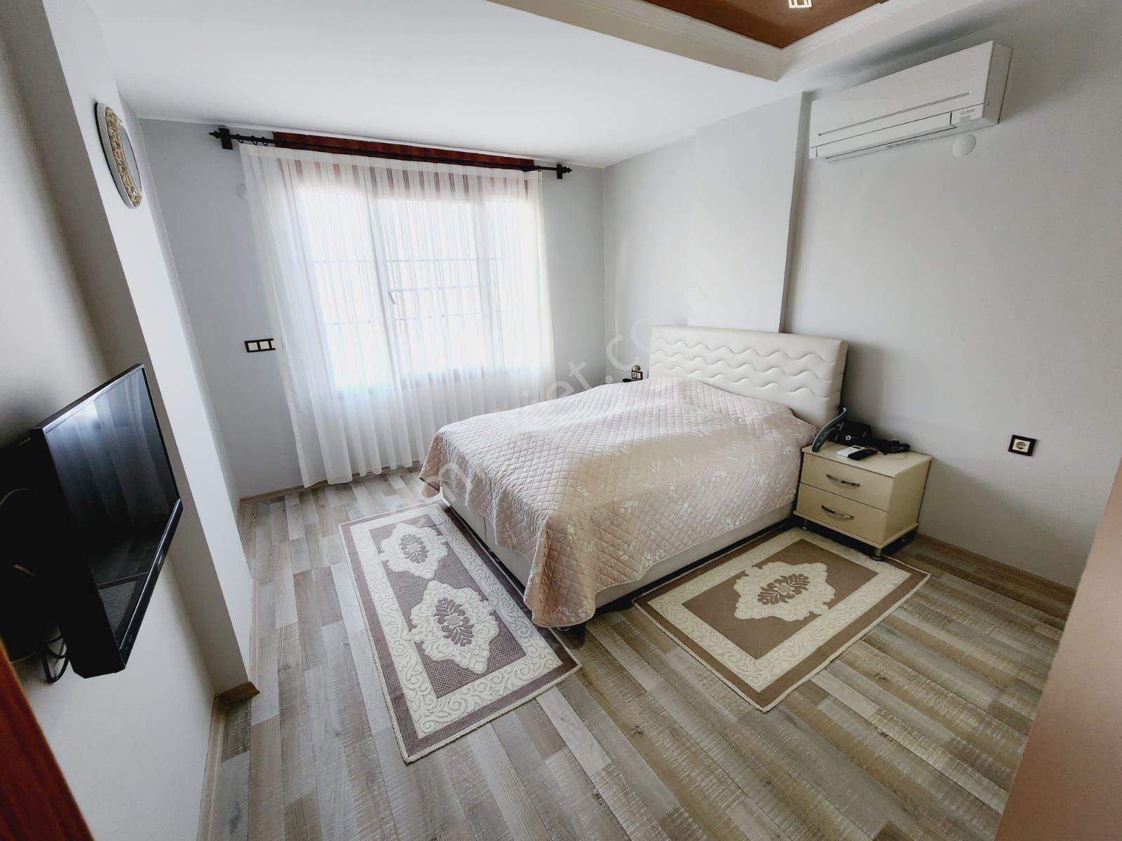 Kuşadası Güzelçamlı Yol Üzeri 4+2 Kısmi Eşyalı Satılık Tek Müstakil Villa - Görsel 24