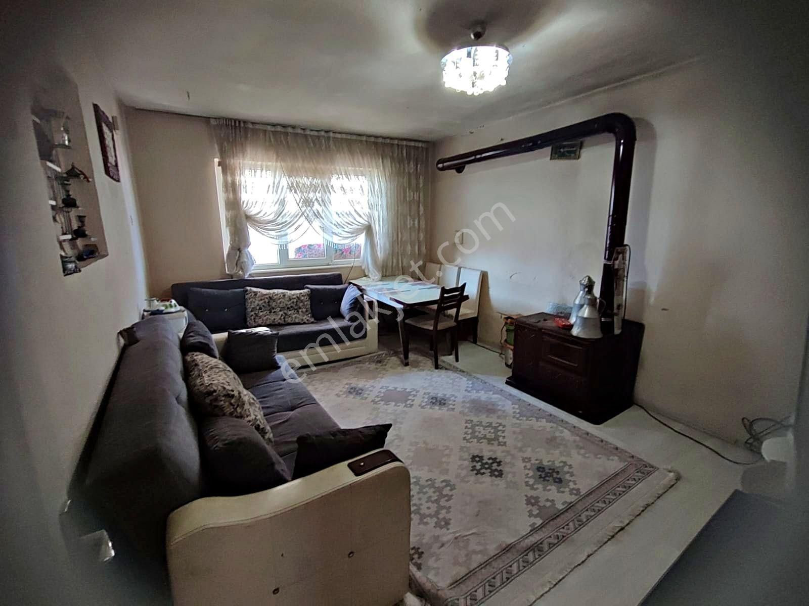 Sarayaltı Mahallesinde Komple Satılık Binaa - Görsel 4