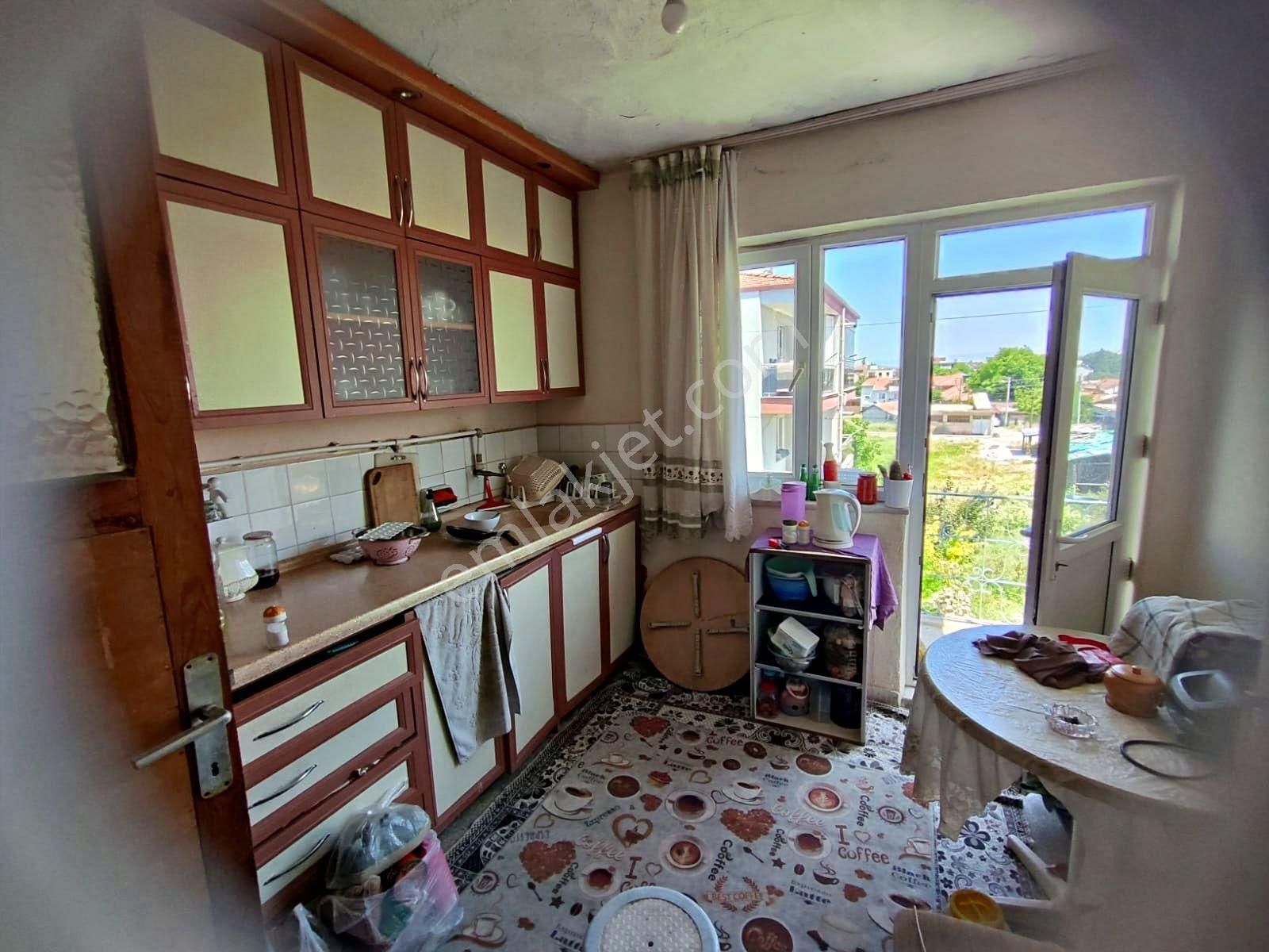 Sarayaltı Mahallesinde Komple Satılık Binaa - Görsel 8