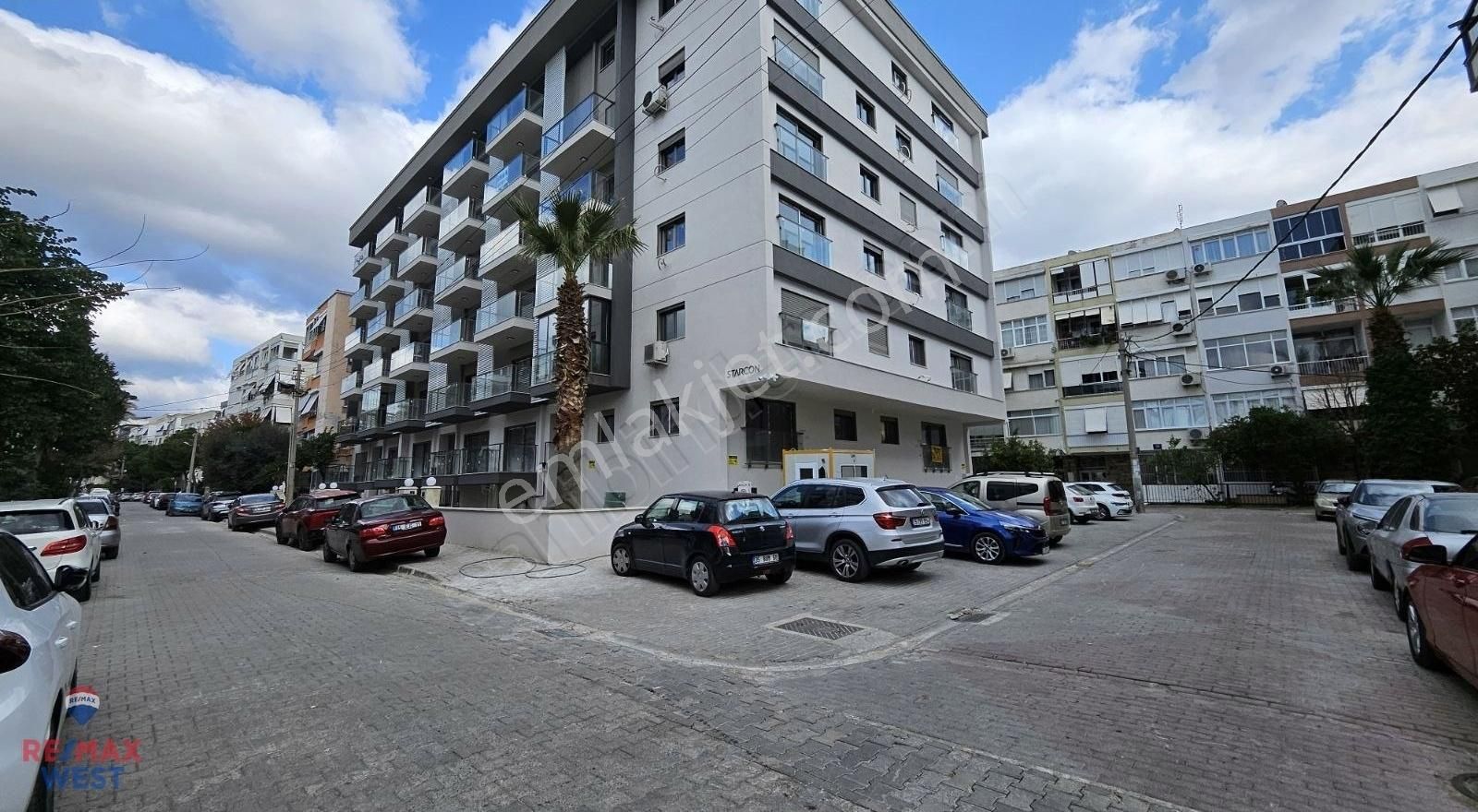 Aksoy Palmiye Sokakta Köşe Yeni Binada Dubleks Daire