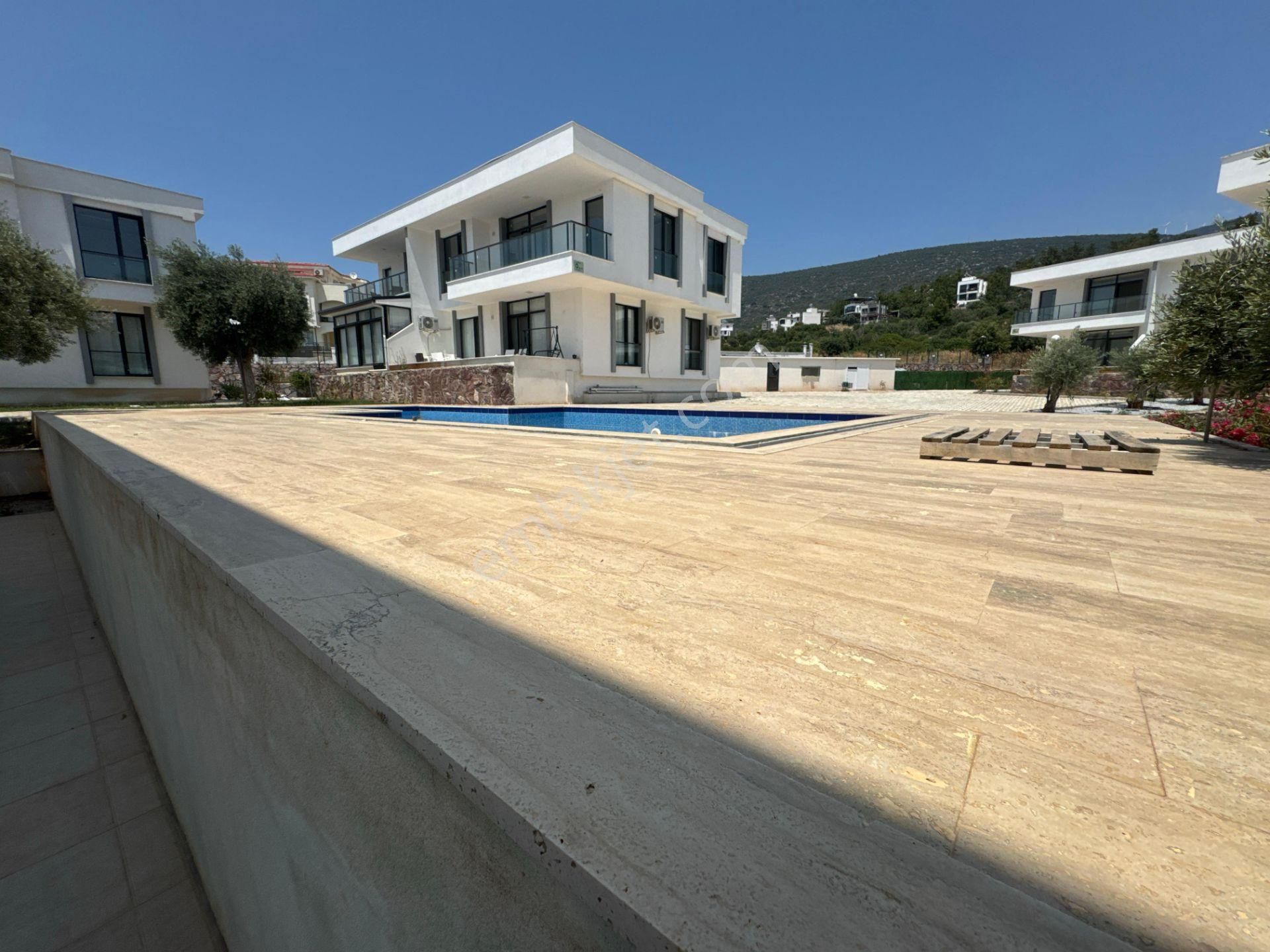 Didim Akbük Garden Life Sitesinde Lüks Villa - Deniz Ve Doğa Manzaralı - Görsel 6