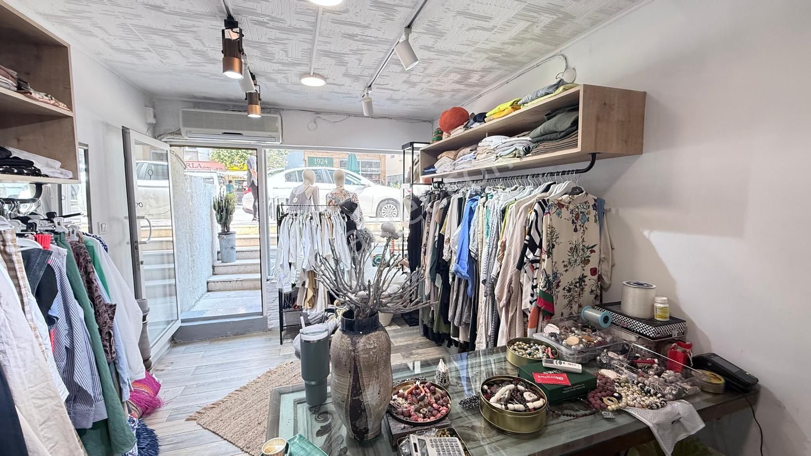 Göztepe Mithatpaşa Caddesi'nde Kiracılı Satılık Dükkan - Görsel 5