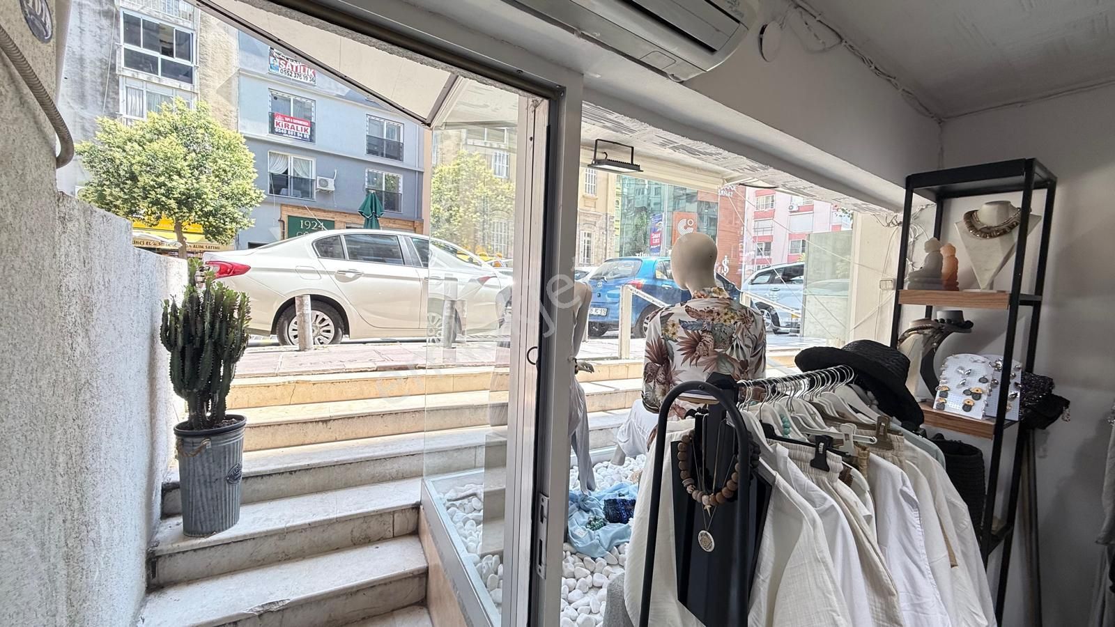 Göztepe Mithatpaşa Caddesi'nde Kiracılı Satılık Dükkan - Görsel 7