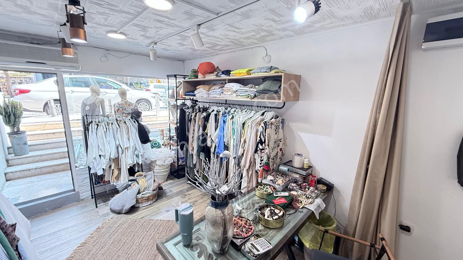 Göztepe Mithatpaşa Caddesi'nde Kiracılı Satılık Dükkan - Görsel 6