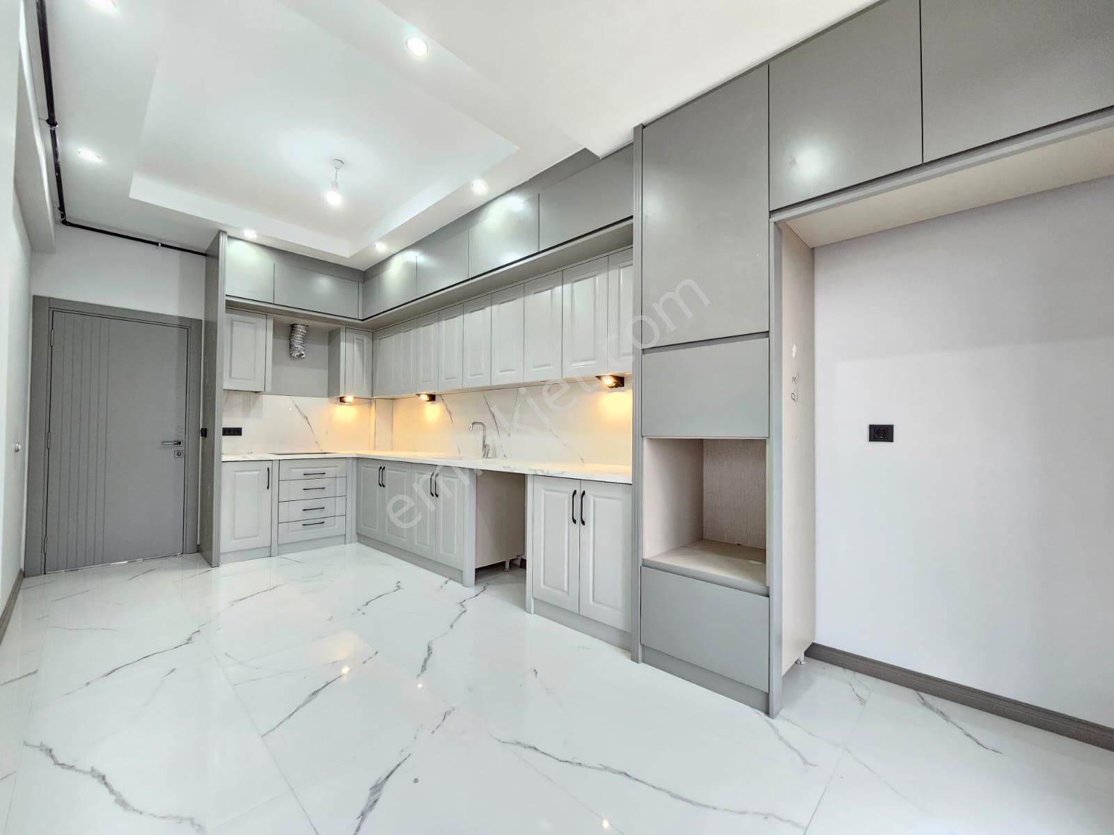 Denizli Karahasanlı'da 3+1 160 M2 Önü Yeşil Alan Park Cepheli Giyinme Odalı Ultra Lüks Son Daire