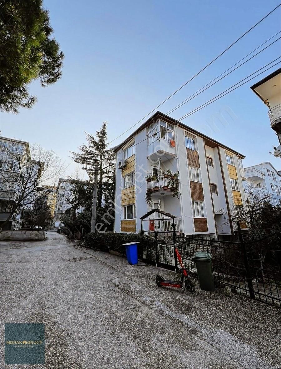 Hüdavedigar'da 3+1 Bahçeli Ara Kat 130 M2 Net Daire
