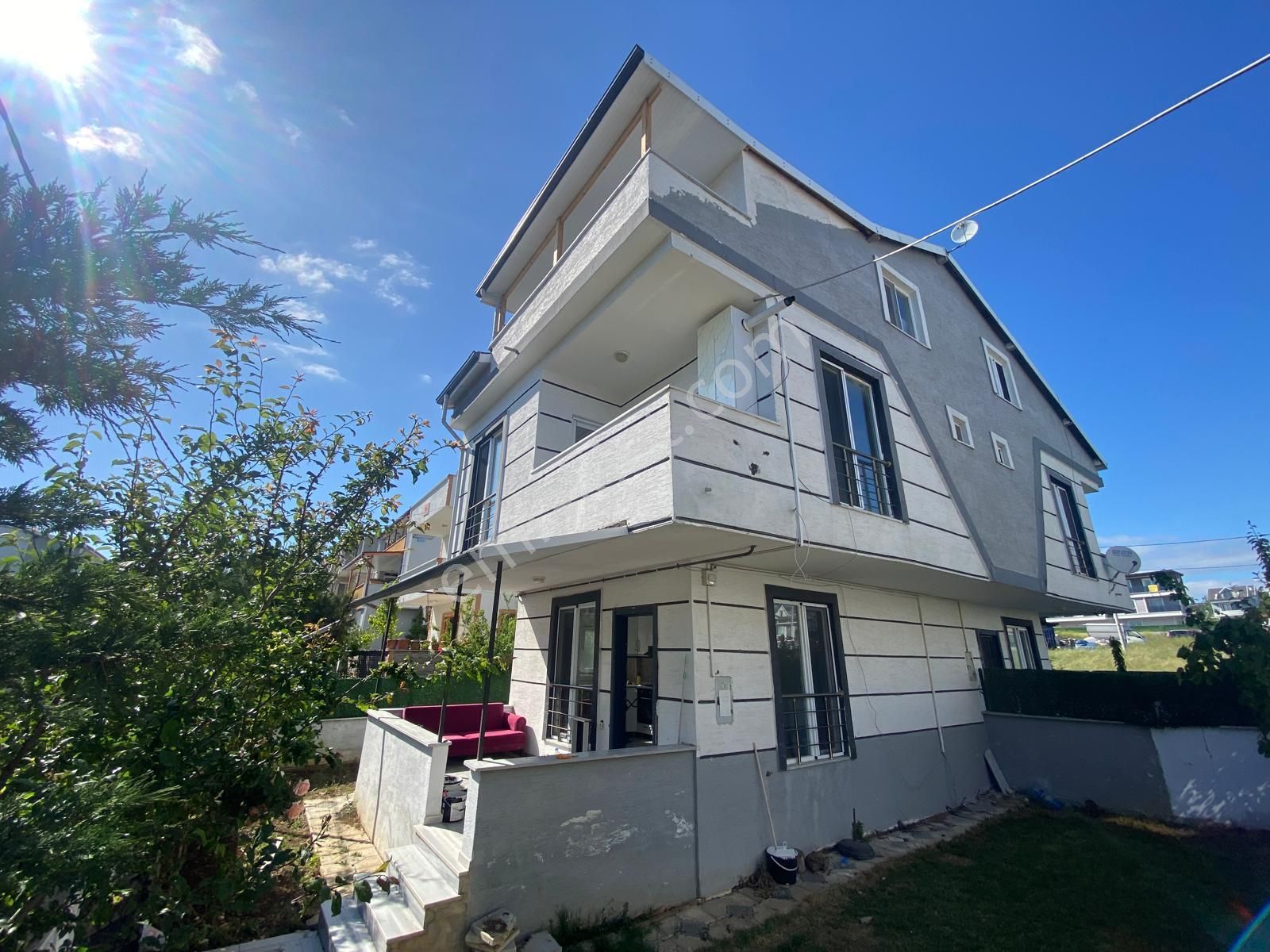 Üç Kardeşler'den Yeniçiftlik Mh Satlık 4+1 160m2 Lüx Triplex
