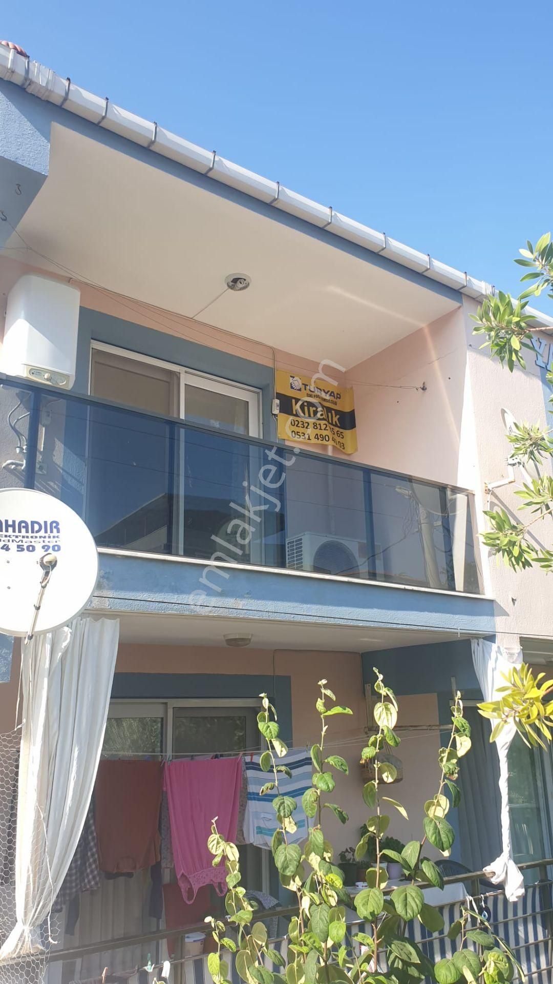 Turyap Foça'dan Durağa Yakın Konumda Kiralık 2+1 Daire