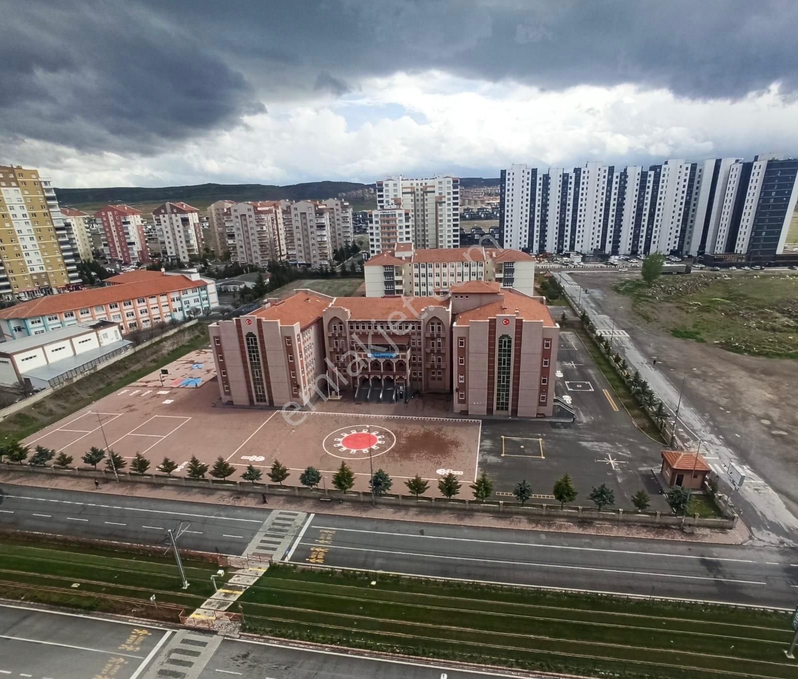 Elisa Gyo// Tramvay Güzergahında Erciyes Manzaralı 3+1 Güney Cephe Hemen Oturulur Satılık Daire!