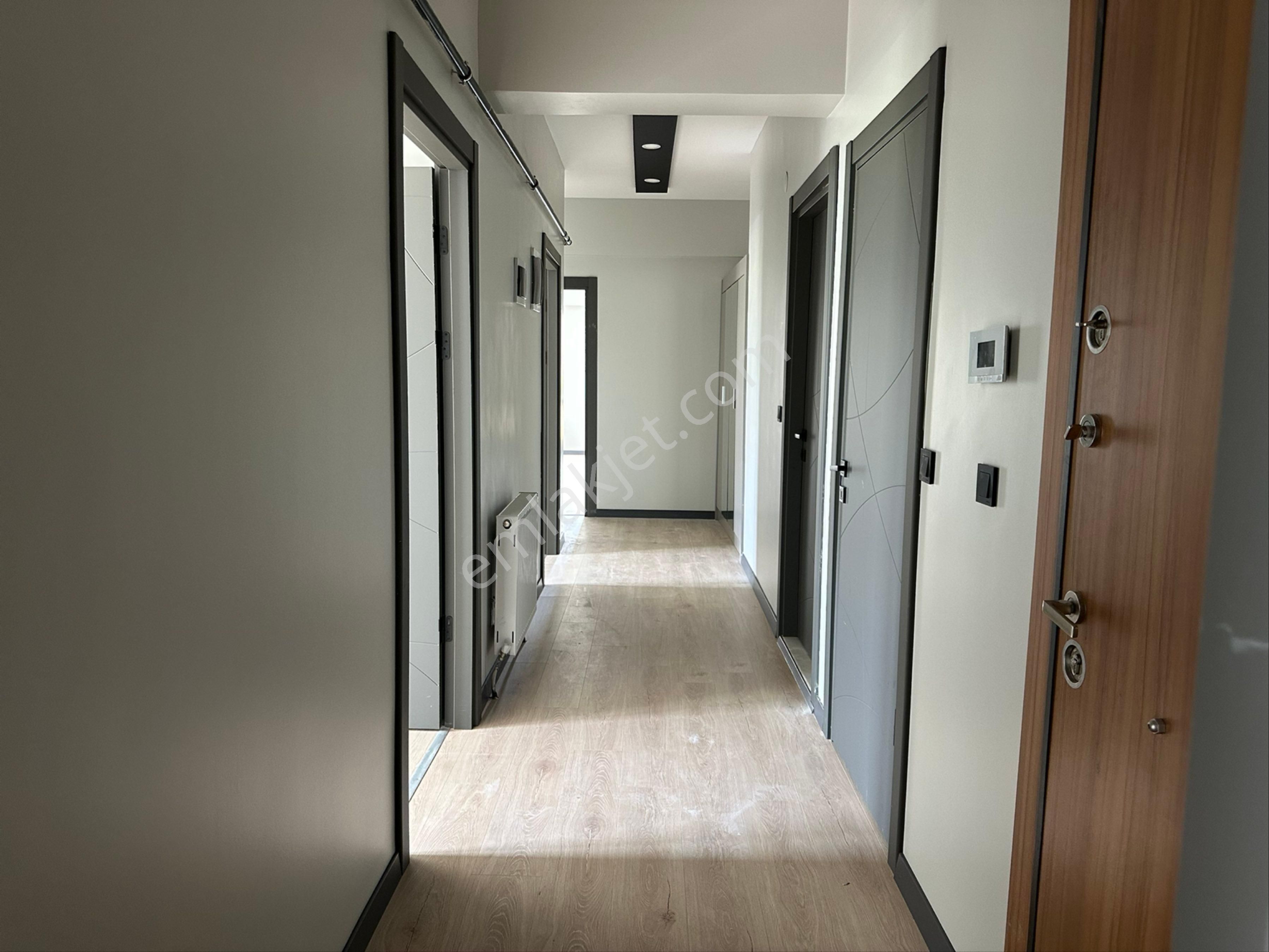Hasan Bulgur Emlaktan Ata Caddesi Yanında Full Yapılı 3+1 Daire