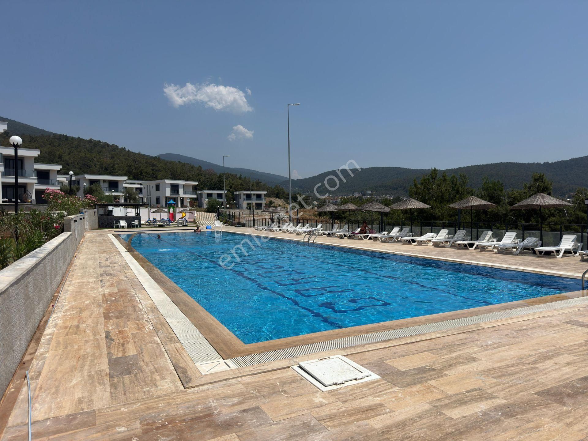 Didim Akbük Garden Life Sitesinde Deniz Manzaralı Lüks Daire - Görsel 2