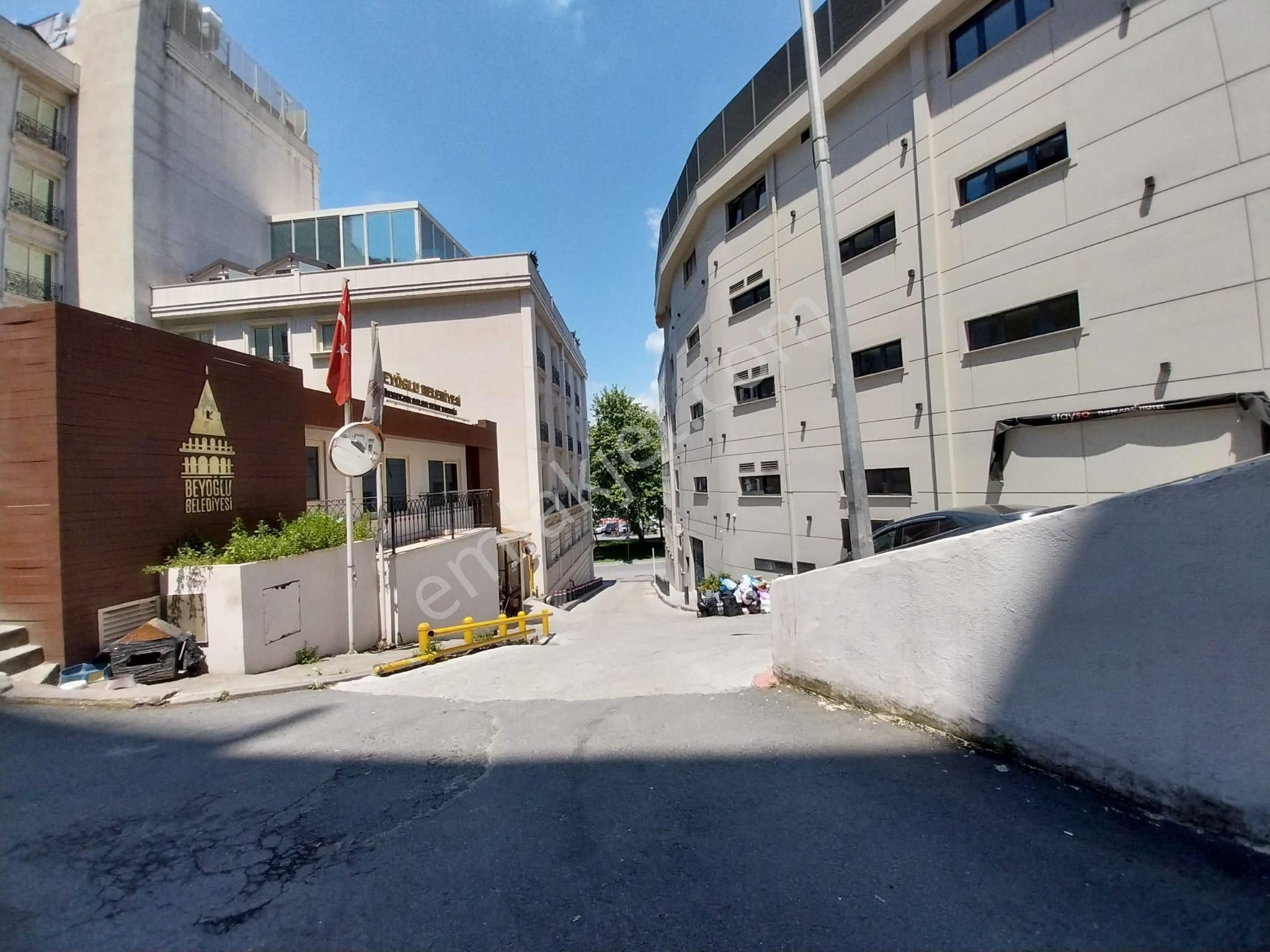 İstanbul Beyoğlu Sütlüce Armağan Konutları'nda 3+1 Kiralık Daire