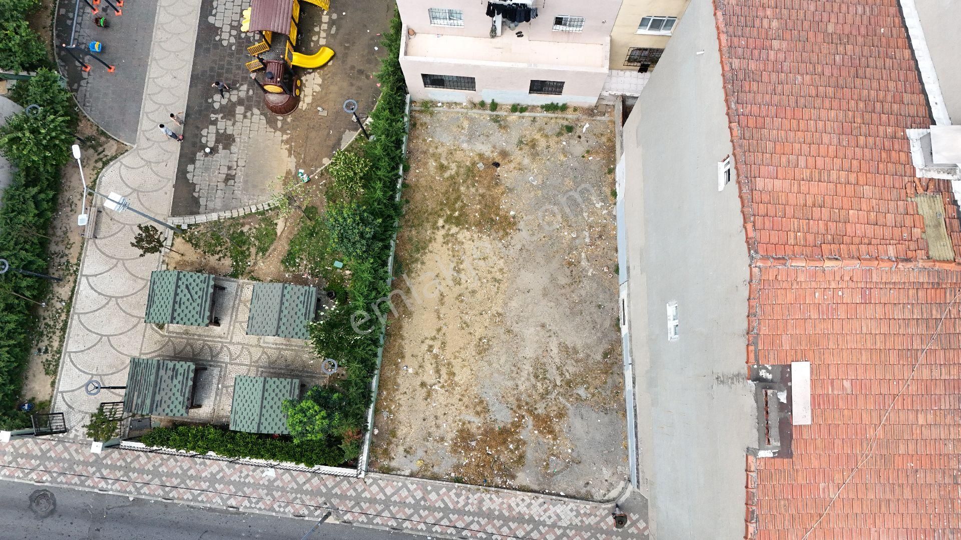 Bağcılar Yüzyıl 42evler Satılık Kupon İmarli Arsa