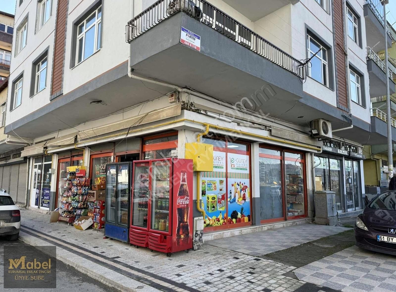 Mabel'den - Köşebaşı Hareketli Bölge Merkezi Konumda İşyeri Fırs