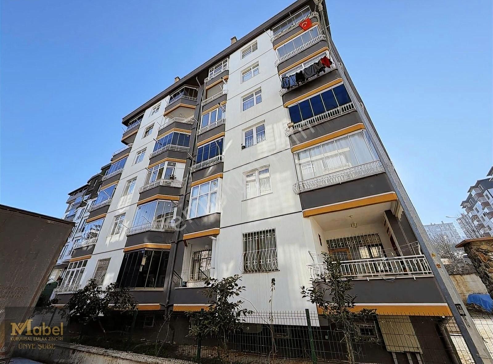 Mabel'den - Güvenevler Sitesinde Full Eşyalı Daire